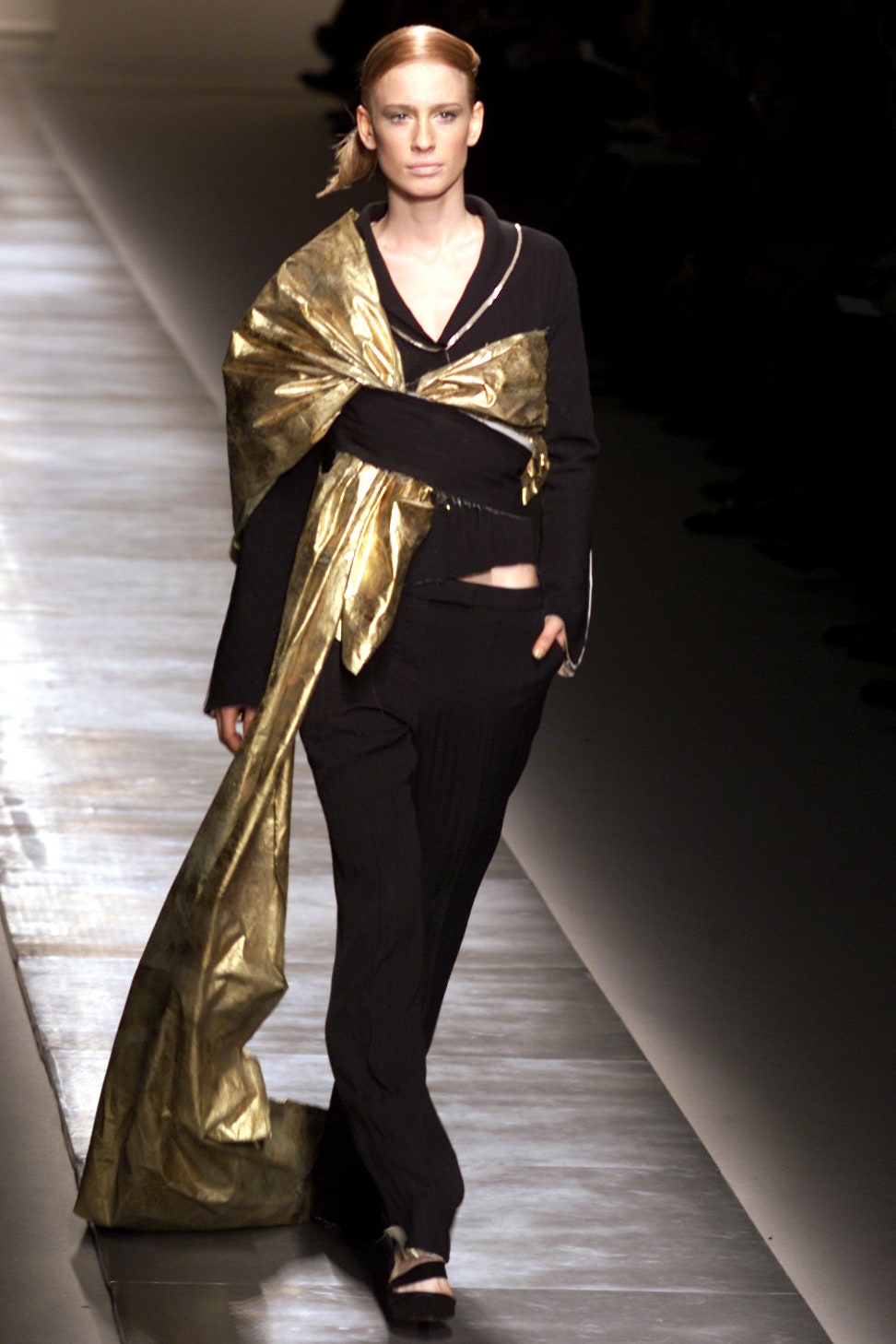 Givenchy S/S 02 Couture Look 7