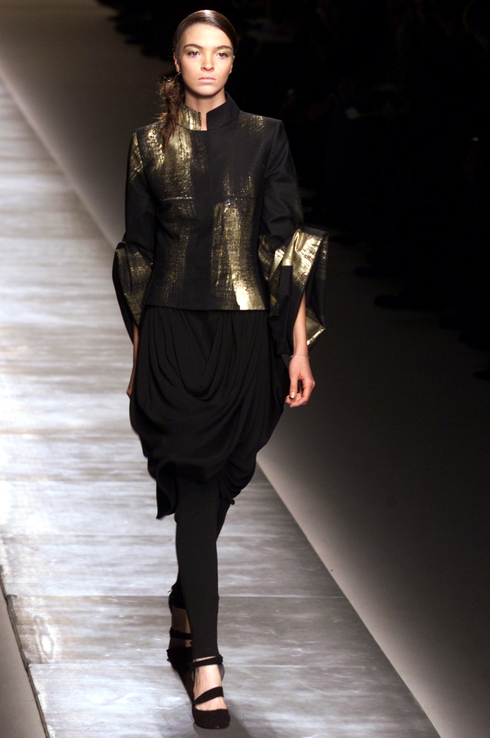 Givenchy S/S 02 Couture Look 8
