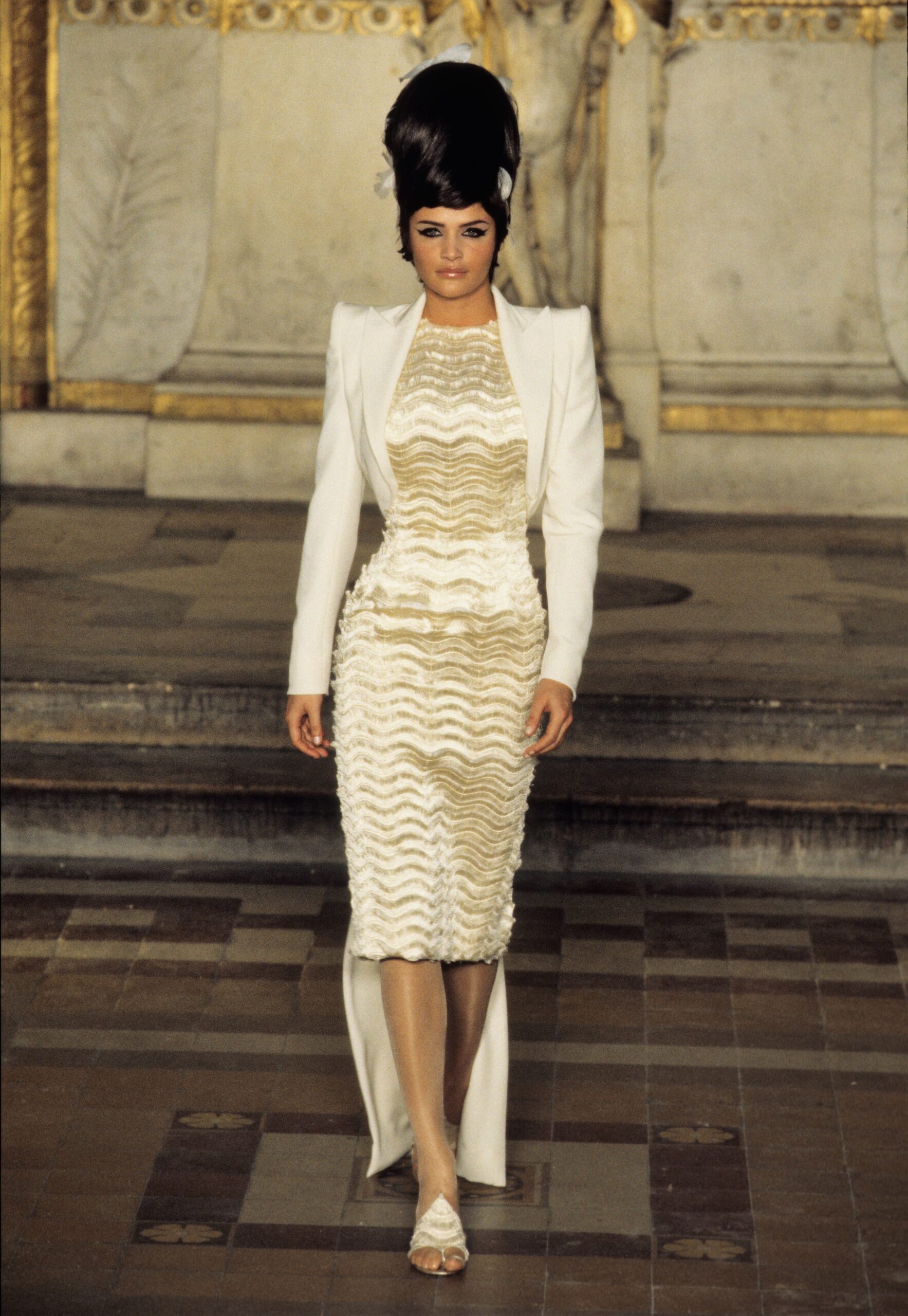 Givenchy S/S 97 Couture Look 8