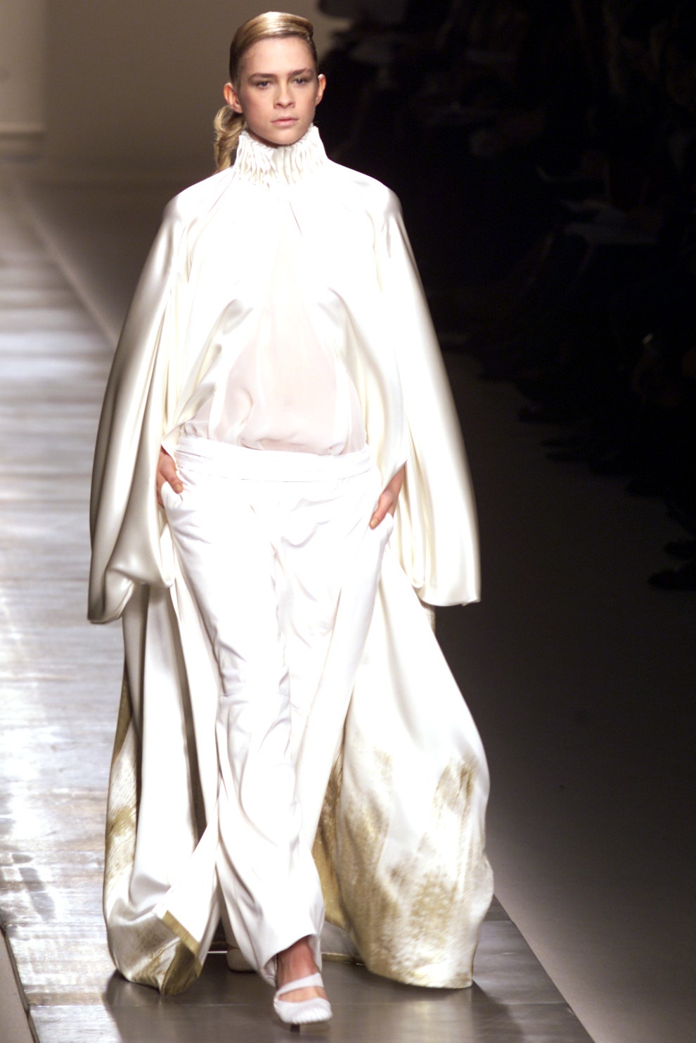 Givenchy S/S 02 Couture Look 9