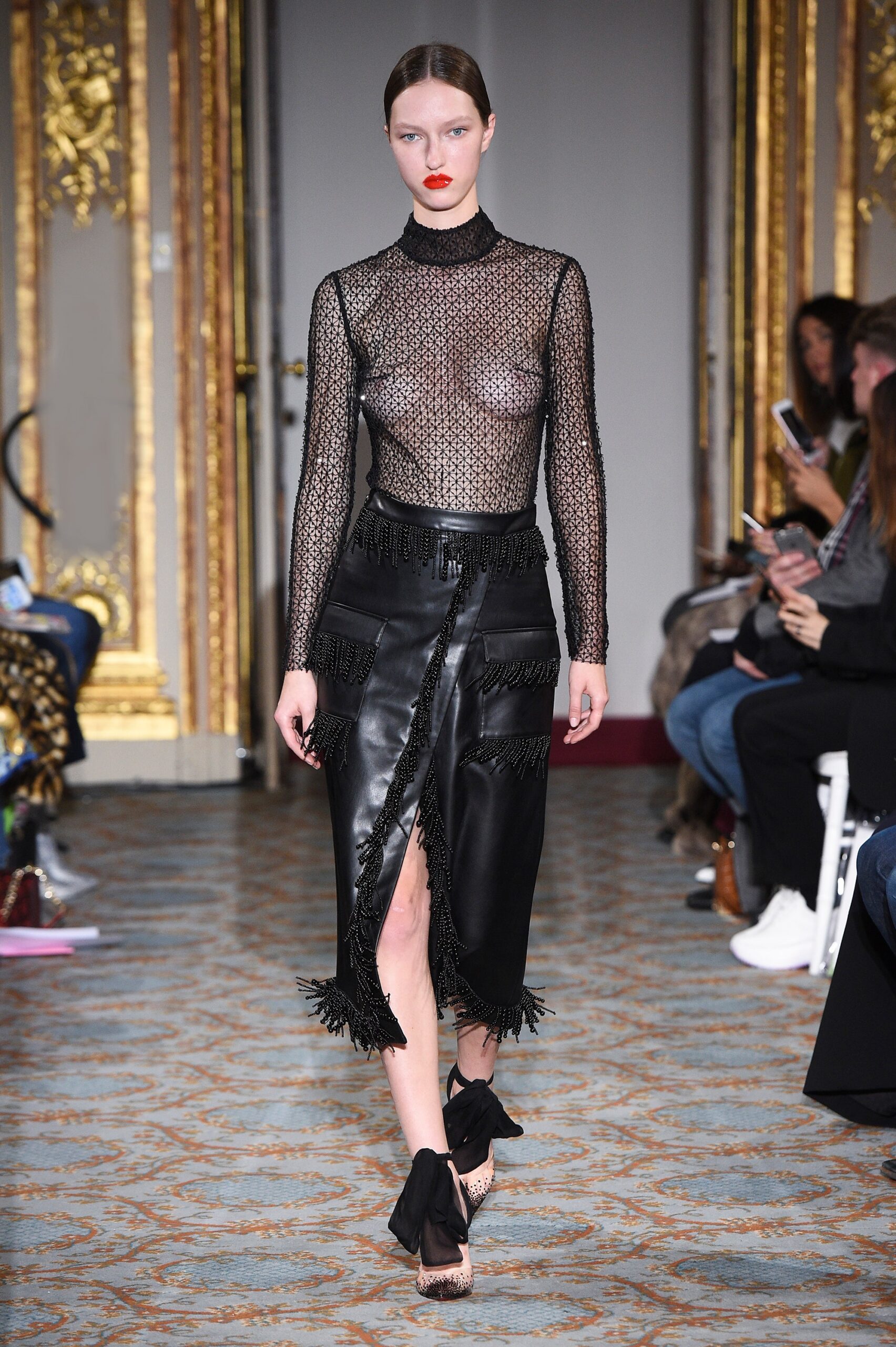 Huishan Zhang F/W 18 Look 1