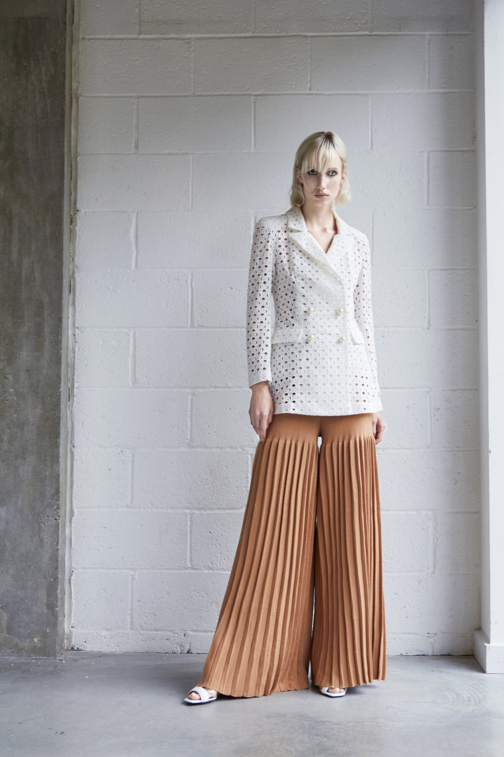 Huishan Zhang Resort 18 Look 1