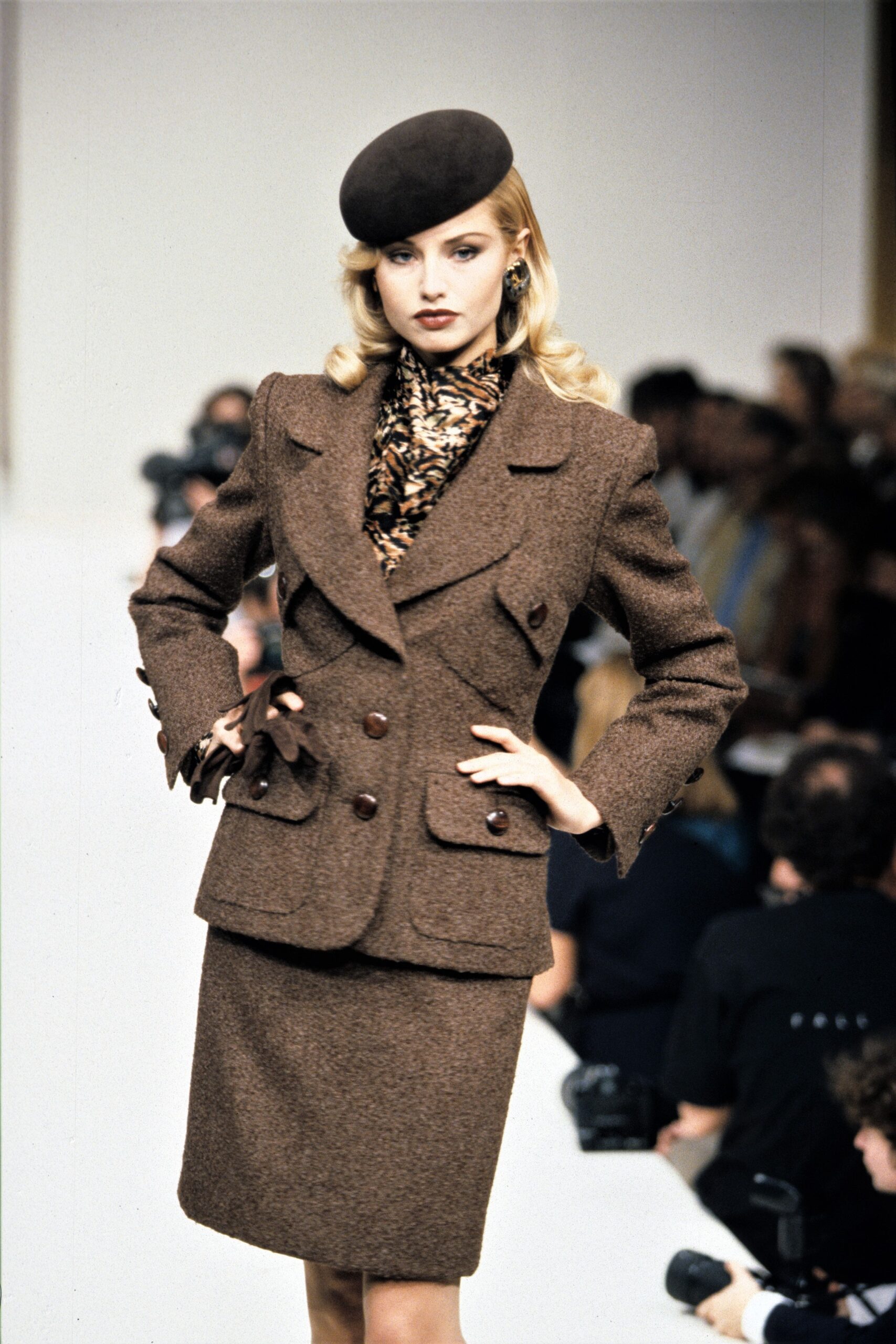 Givenchy F/W 95 Couture Look 10