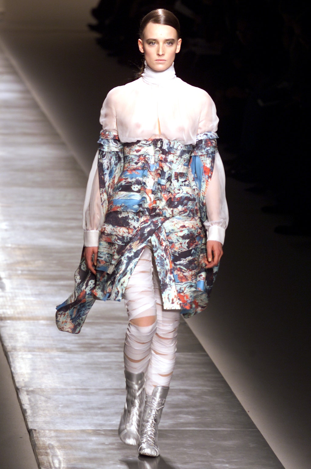 Givenchy S/S 02 Couture Look 11