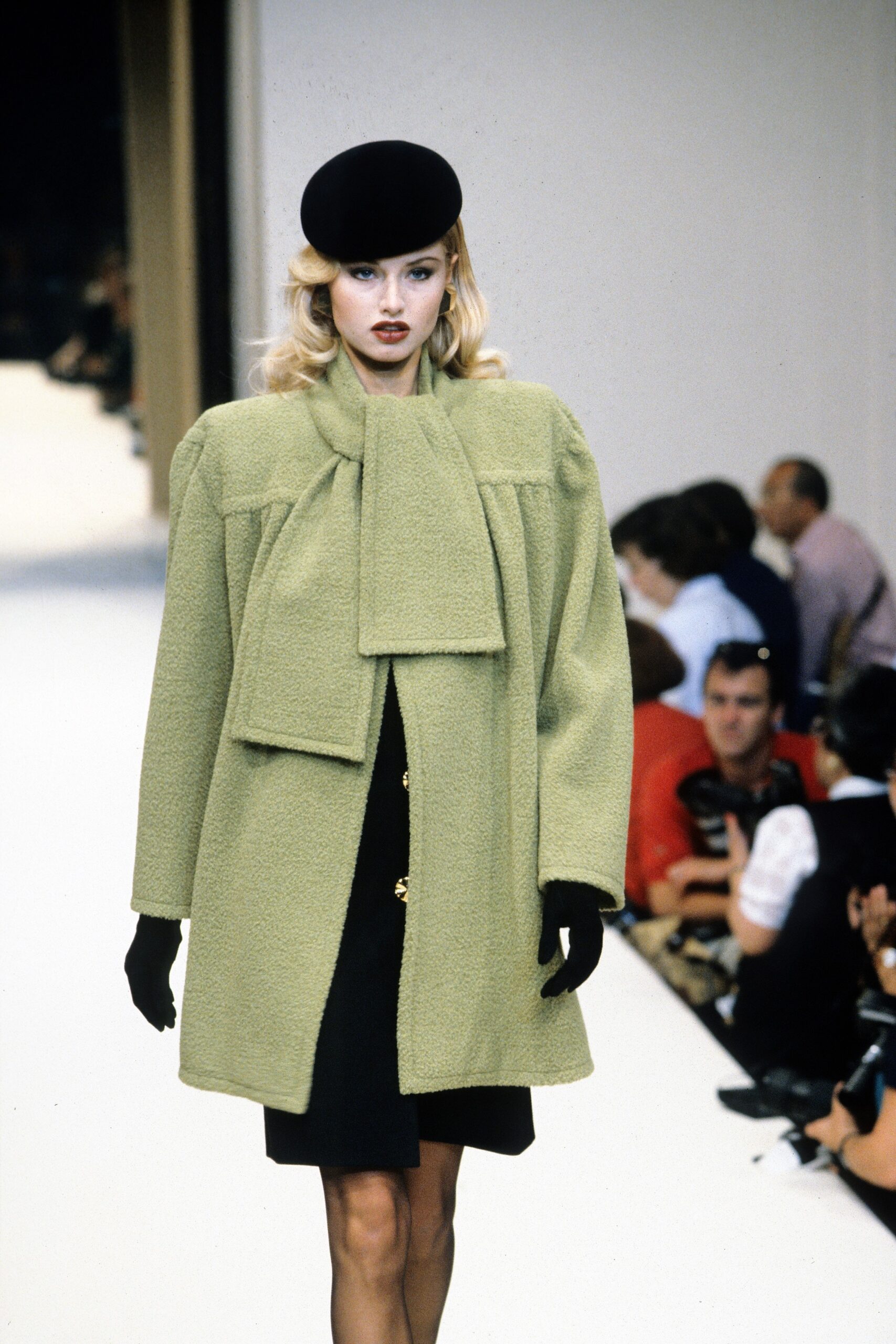 Givenchy F/W 95 Couture Look 12