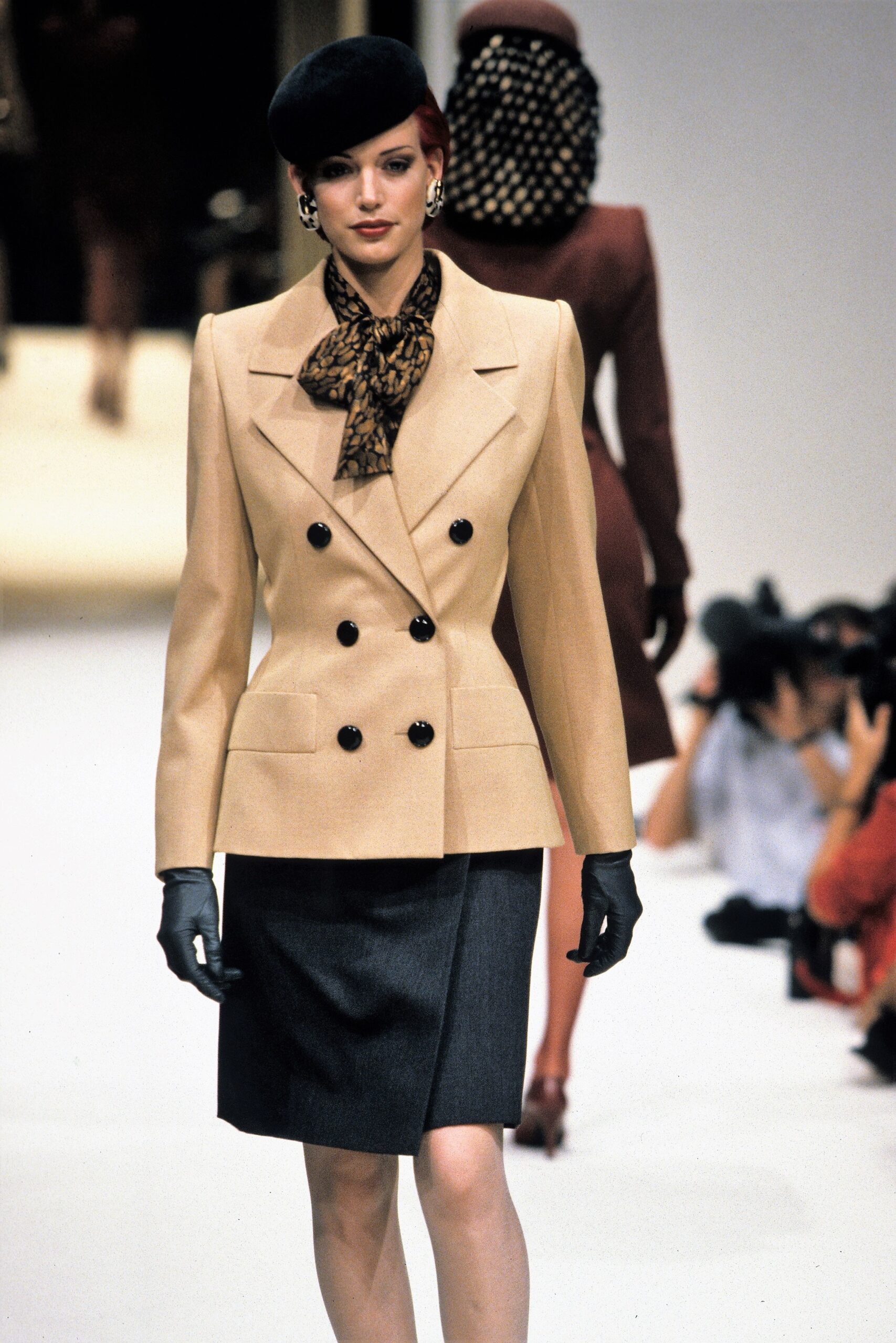 Givenchy F/W 95 Couture Look 14