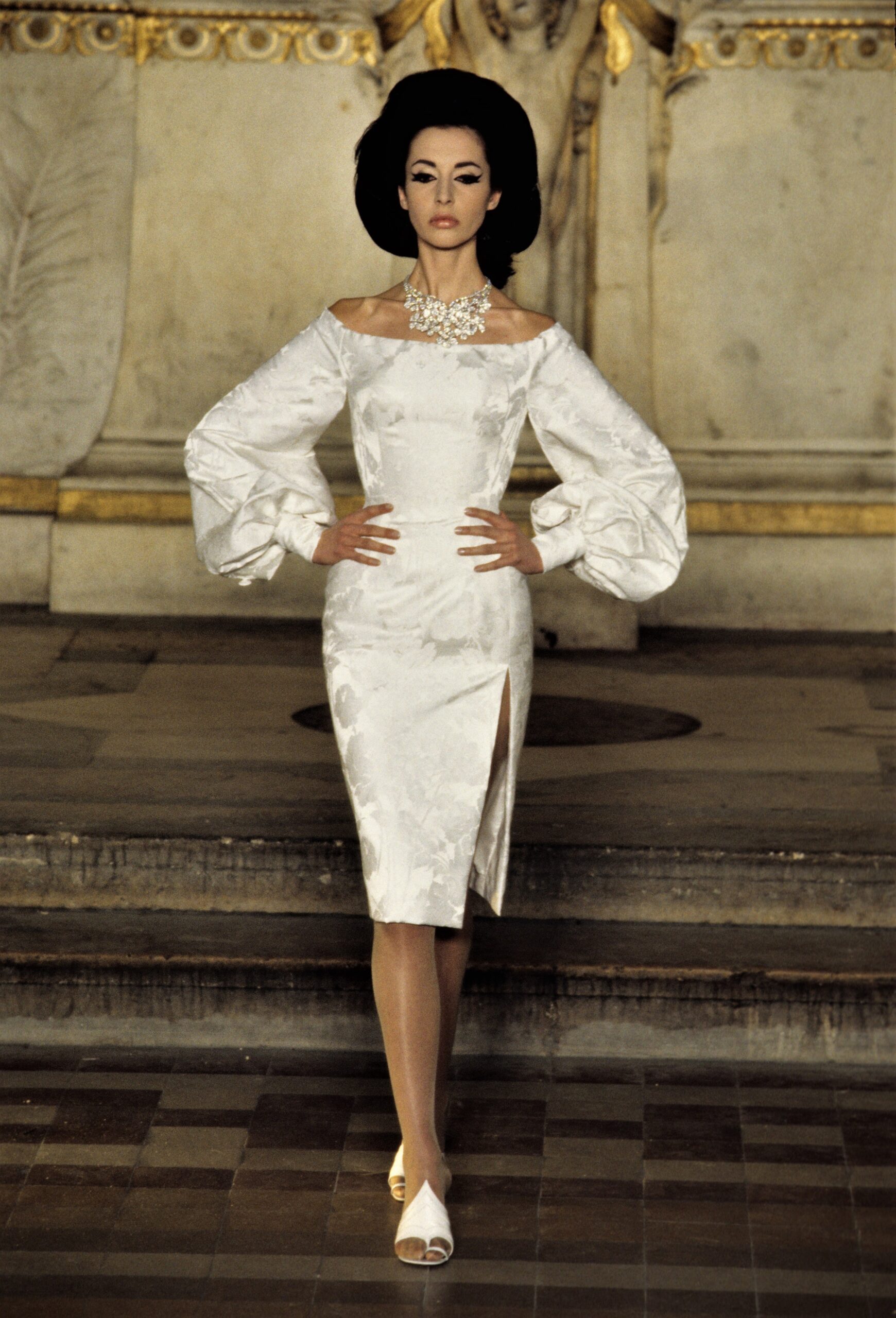 Givenchy S/S 97 Couture Look 15