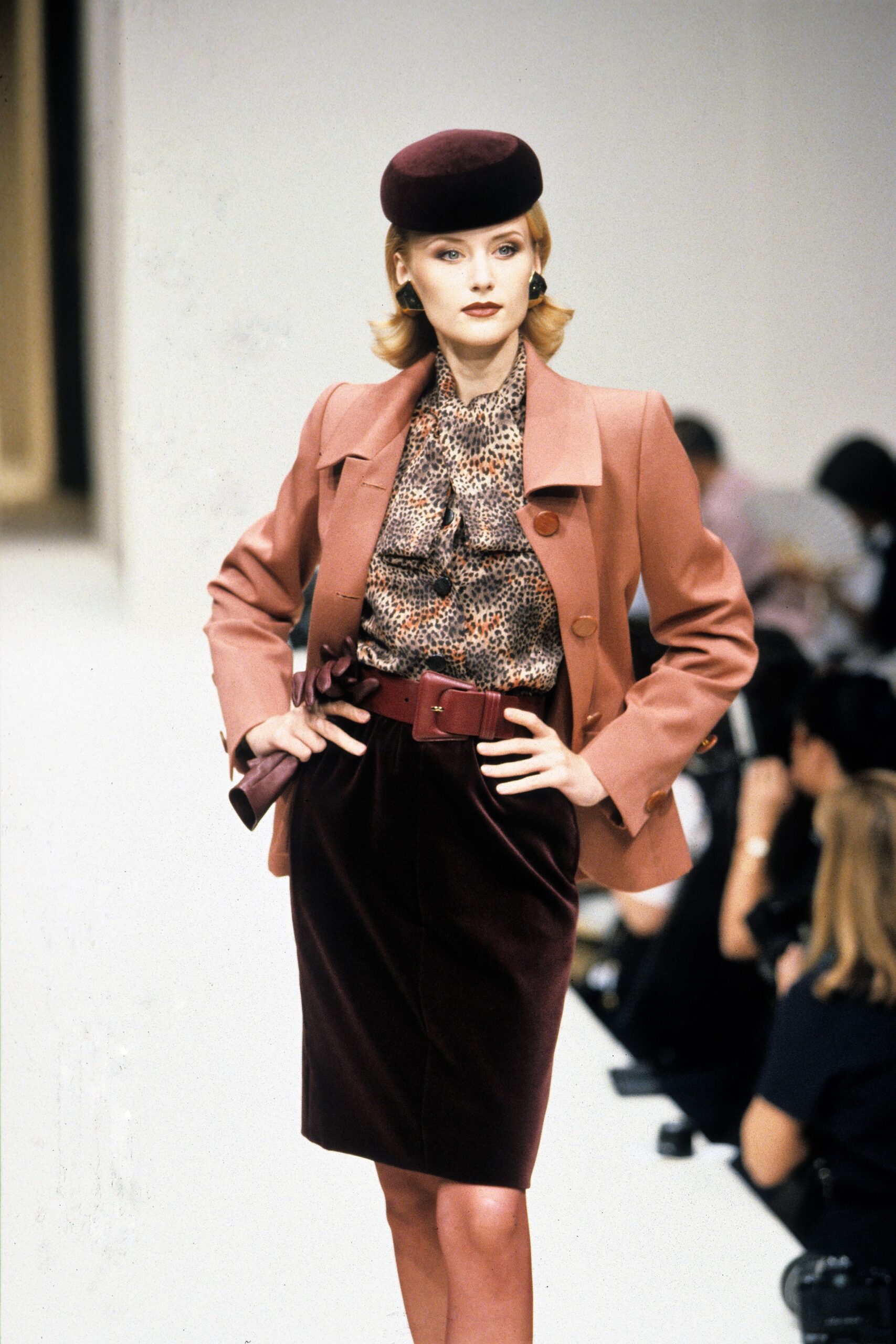 Givenchy F/W 95 Couture Look 16