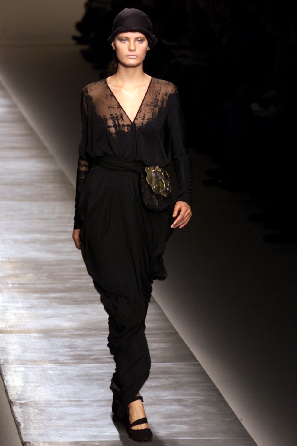 Givenchy S/S 02 Couture Look 16