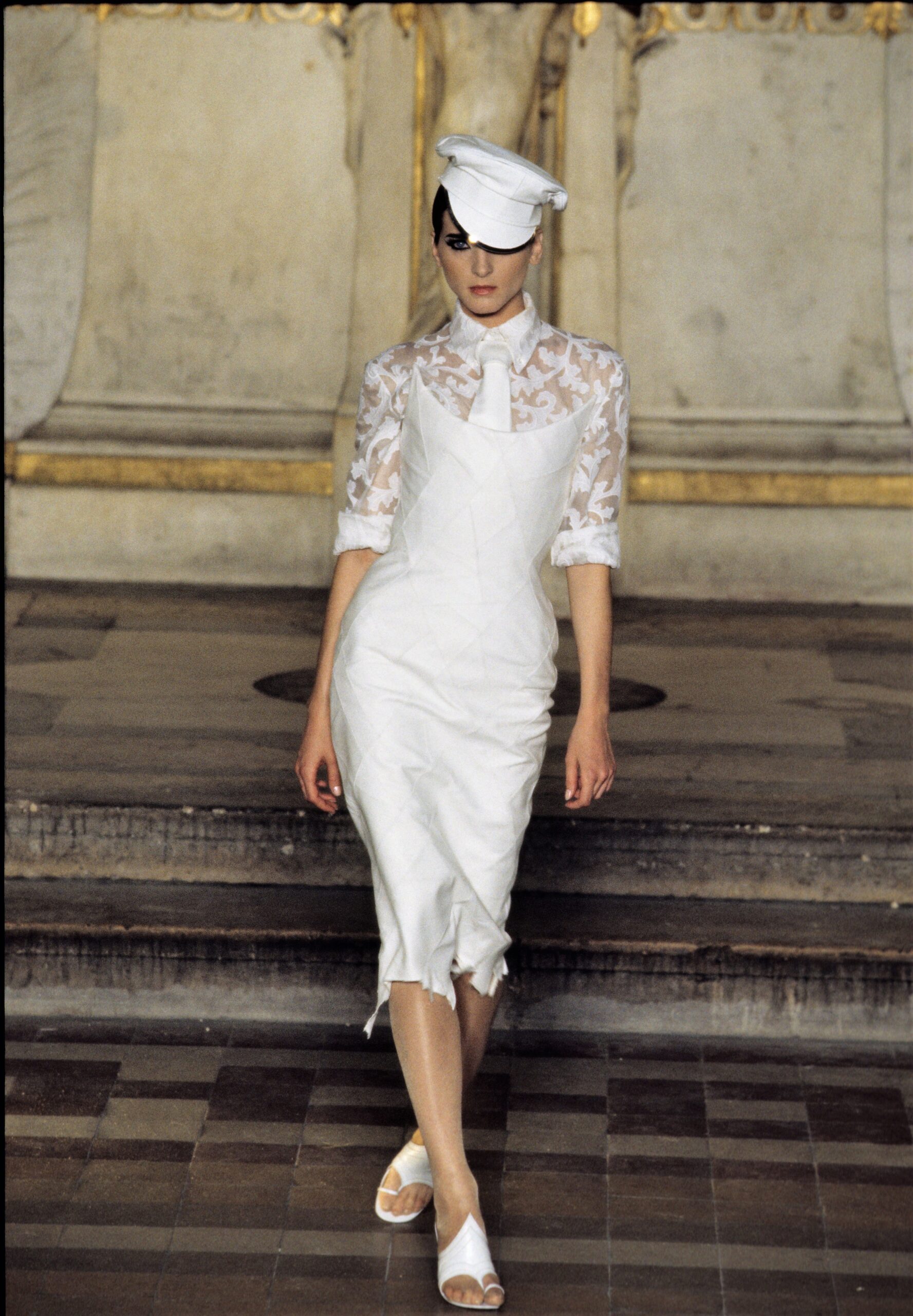 Givenchy S/S 97 Couture Look 16