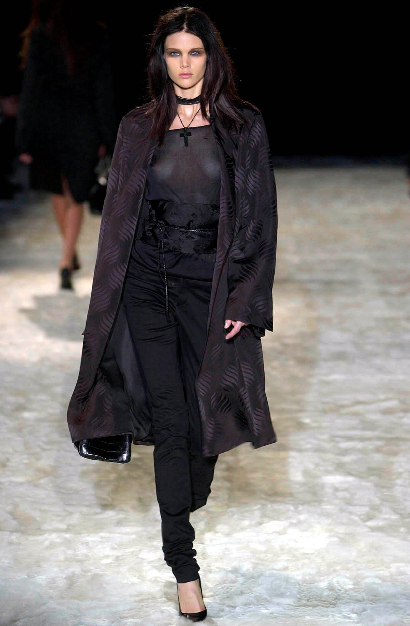 Gucci F/W 02 Look 17