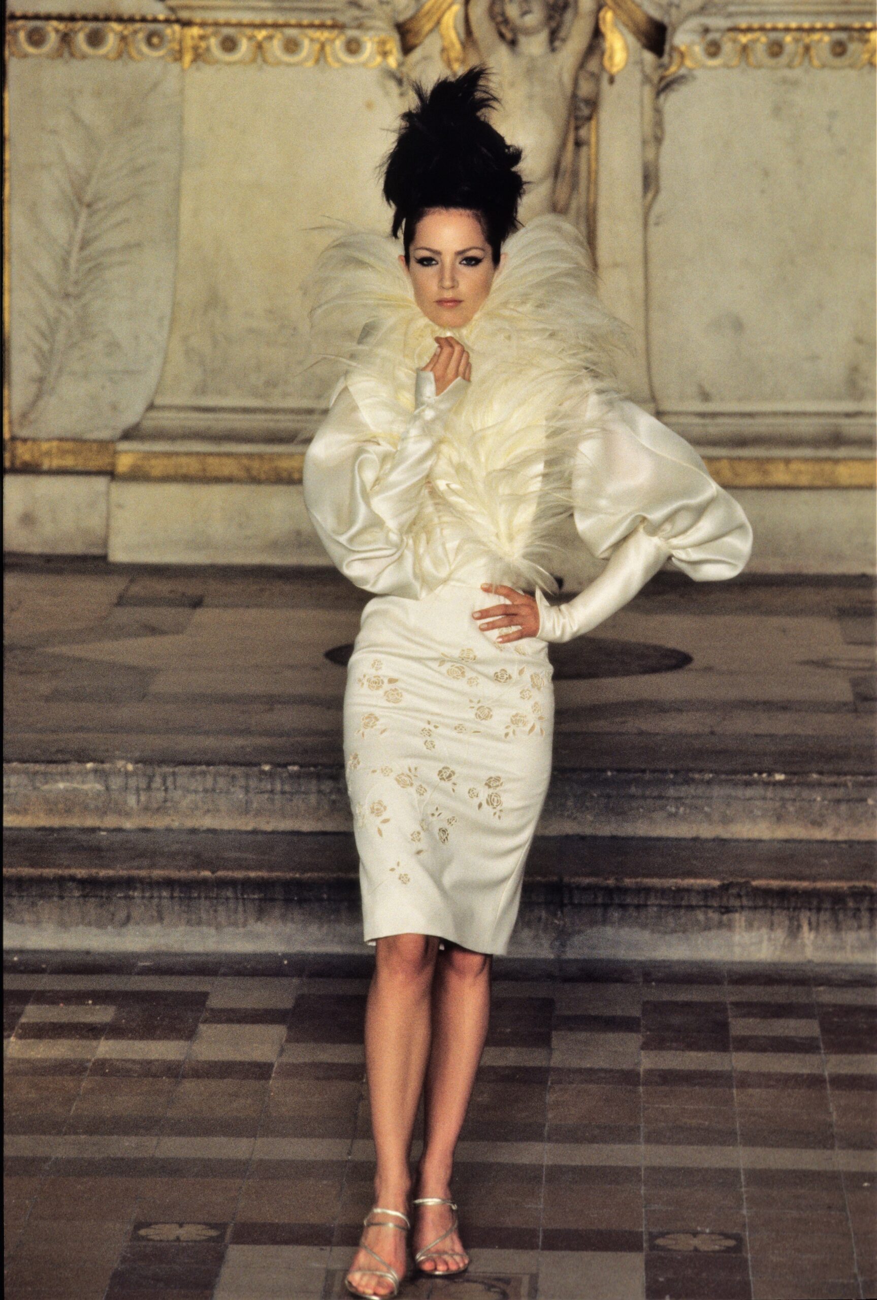 Givenchy S/S 97 Couture Look 17