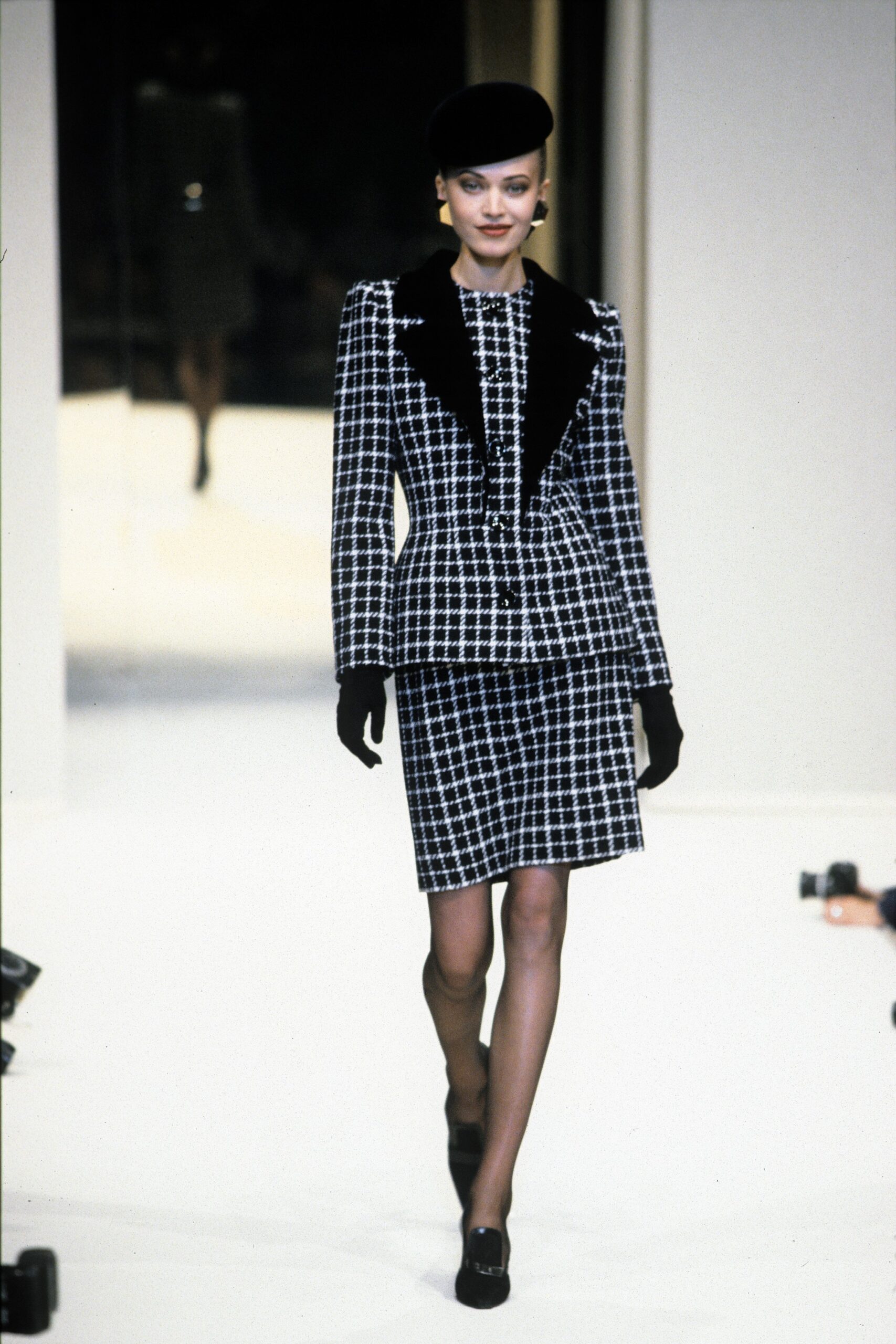Givenchy F/W 95 Couture Look 18