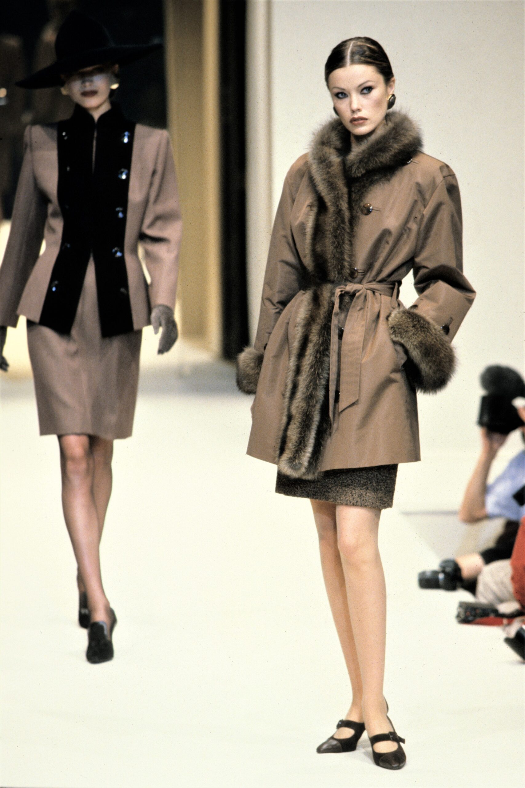 Givenchy F/W 95 Couture Look 22