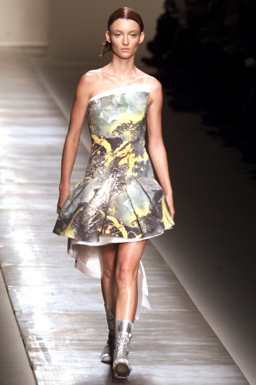 Givenchy S/S 02 Couture Look 22