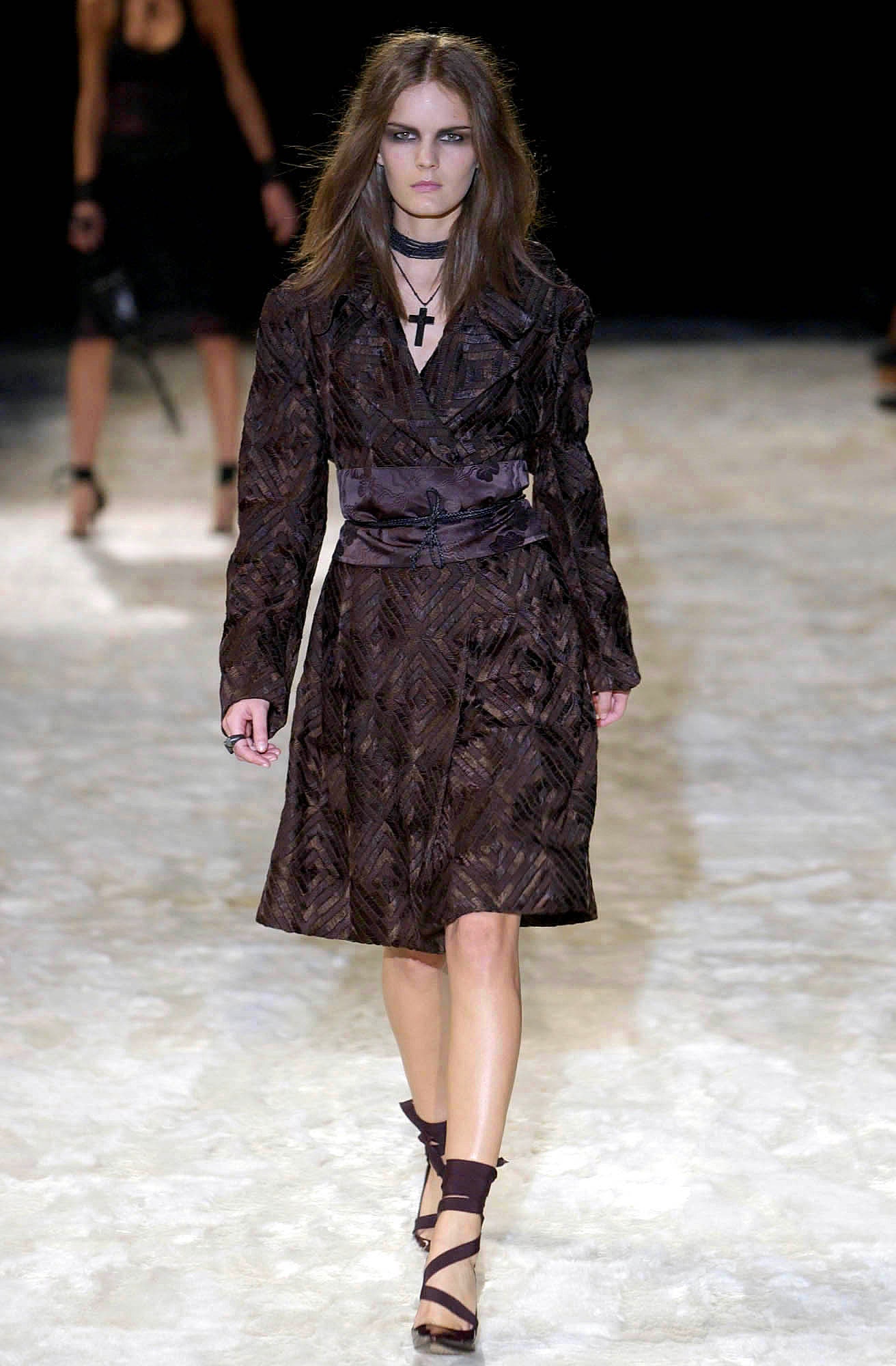 Gucci F/W 02 Look 25