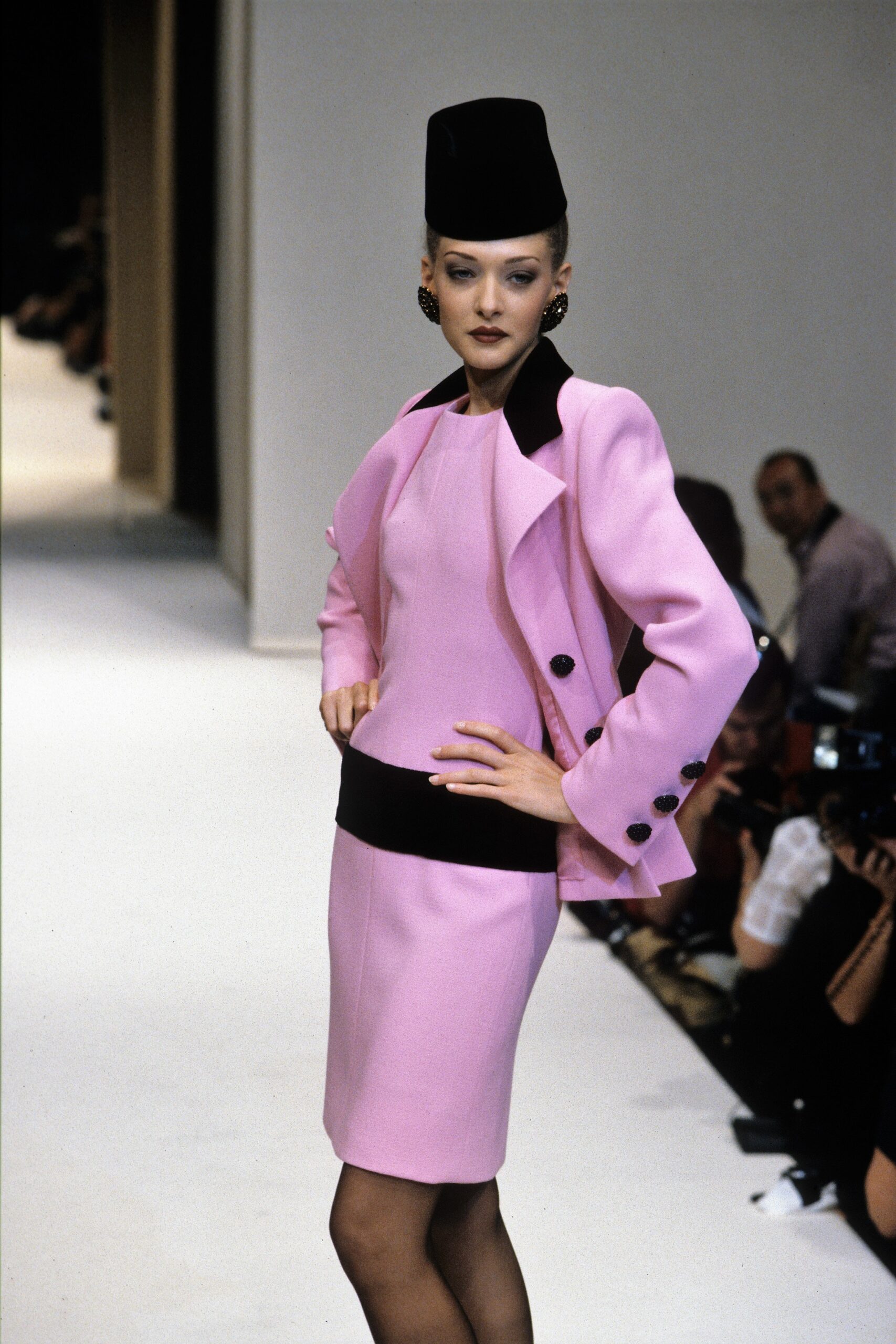 Givenchy F/W 95 Couture Look 27
