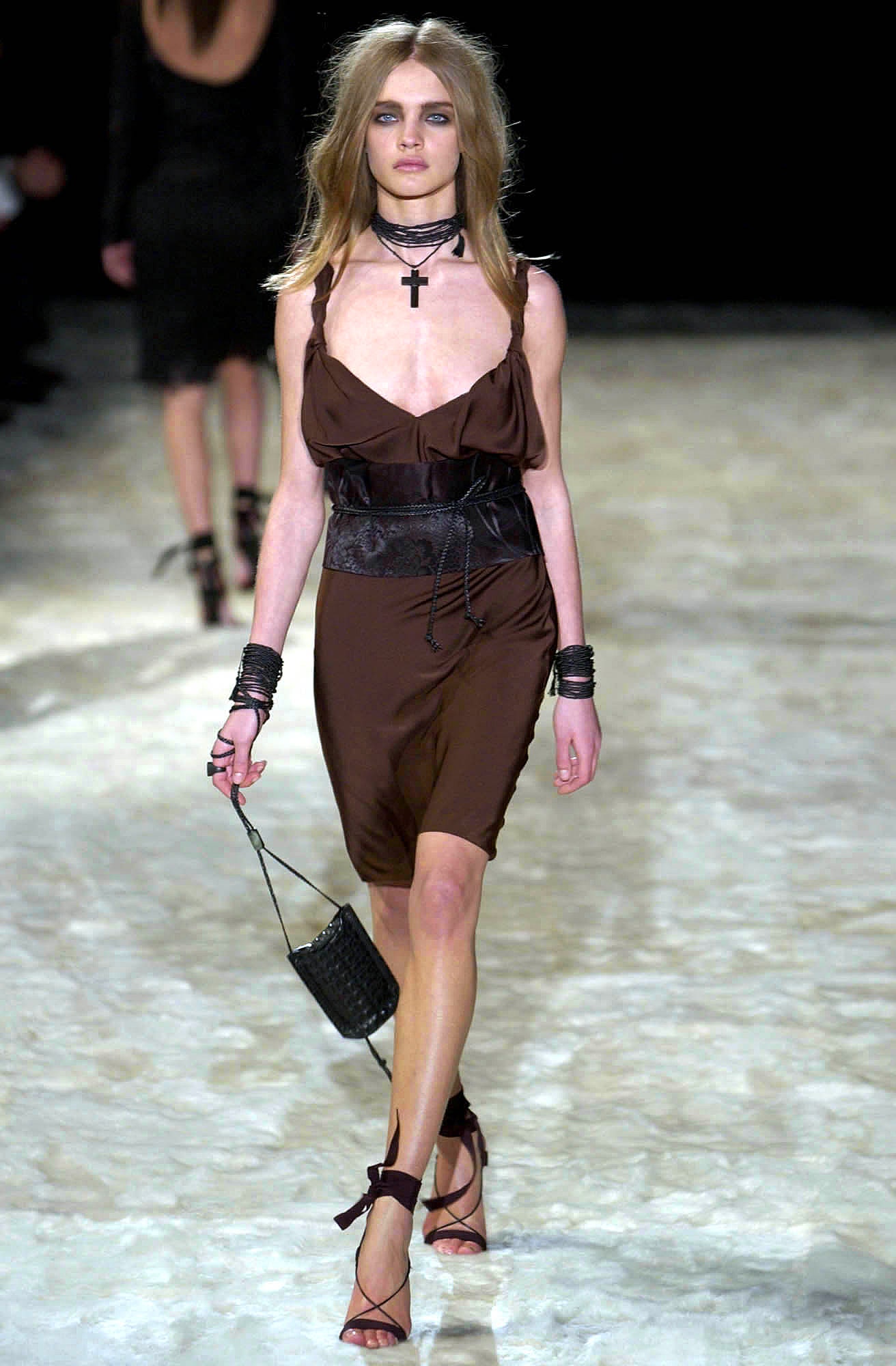 Gucci F/W 02 Look 28