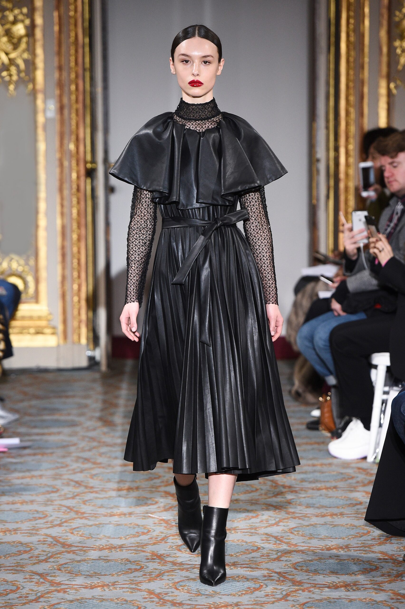 Huishan Zhang F/W 18 Look 3