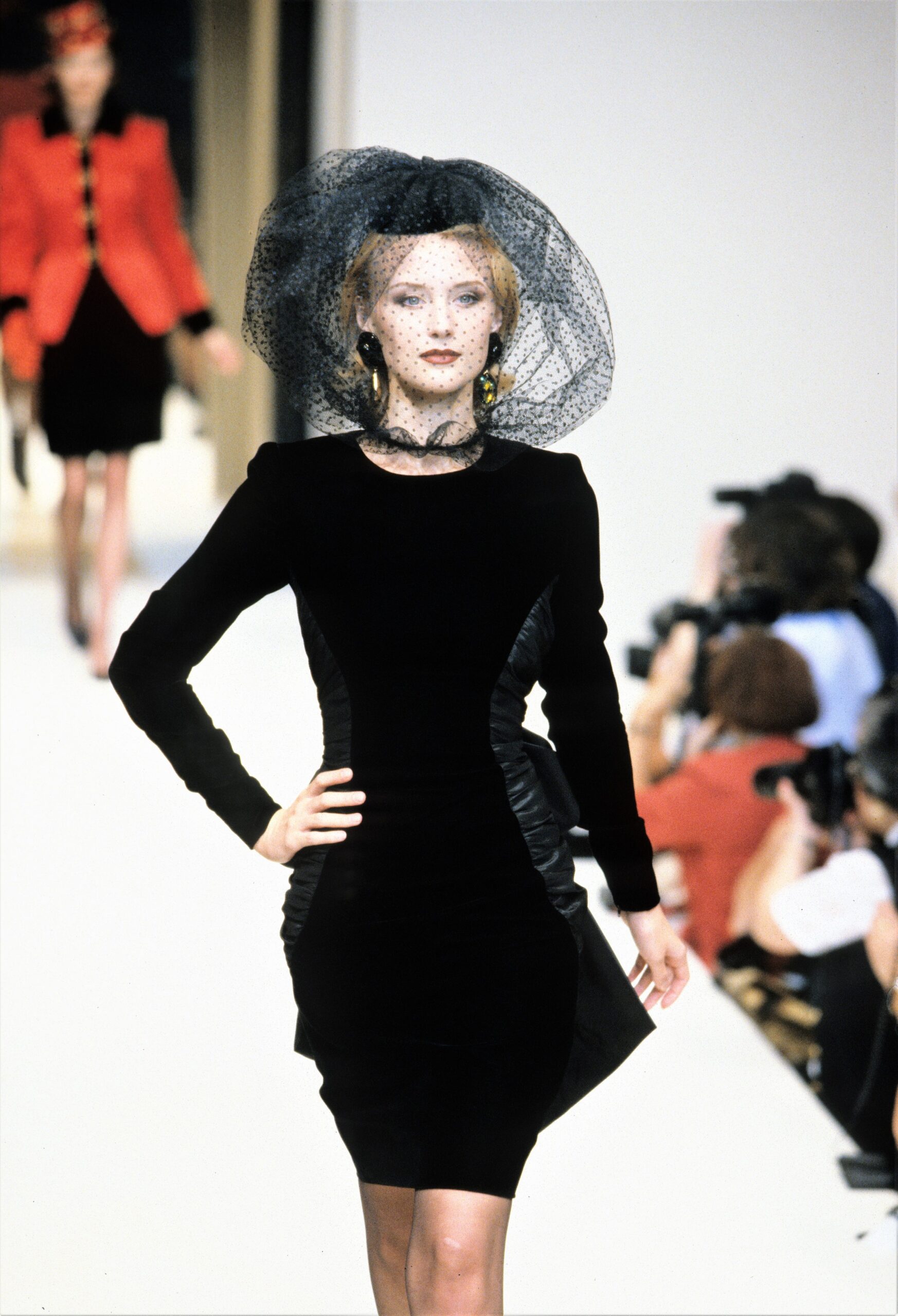 Givenchy F/W 95 Couture Look 31