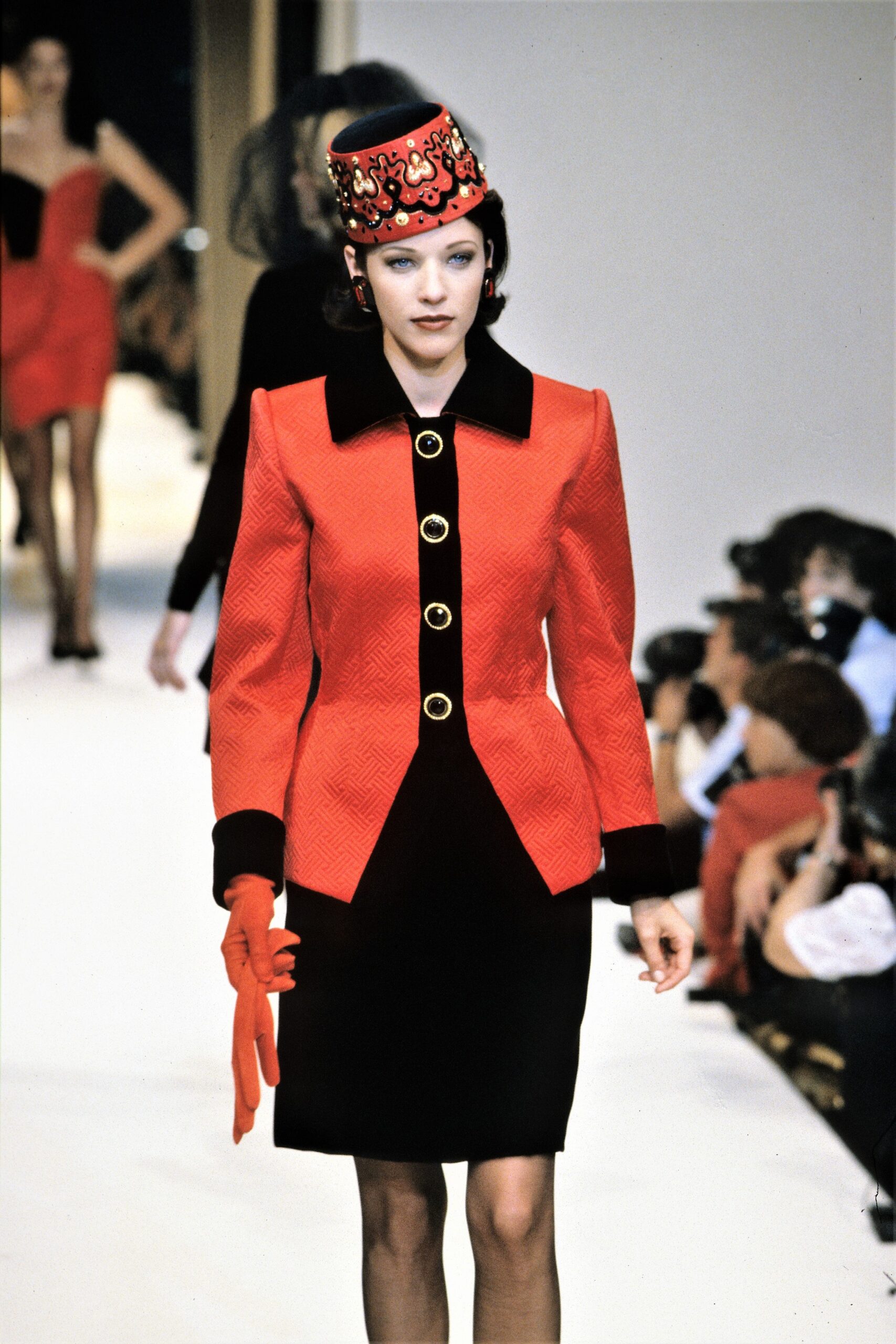 Givenchy F/W 95 Couture Look 32