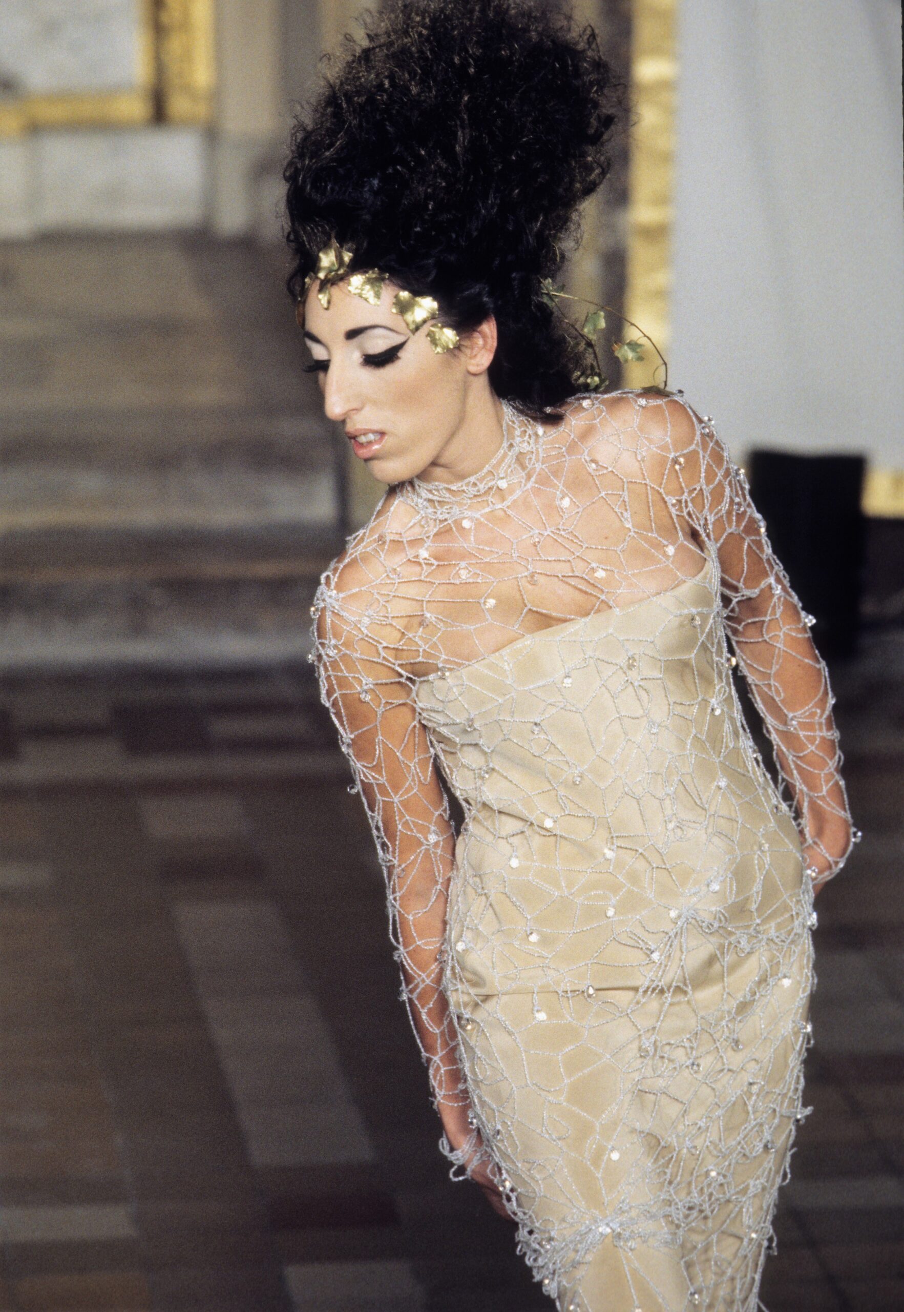 Givenchy S/S 97 Couture Look 32