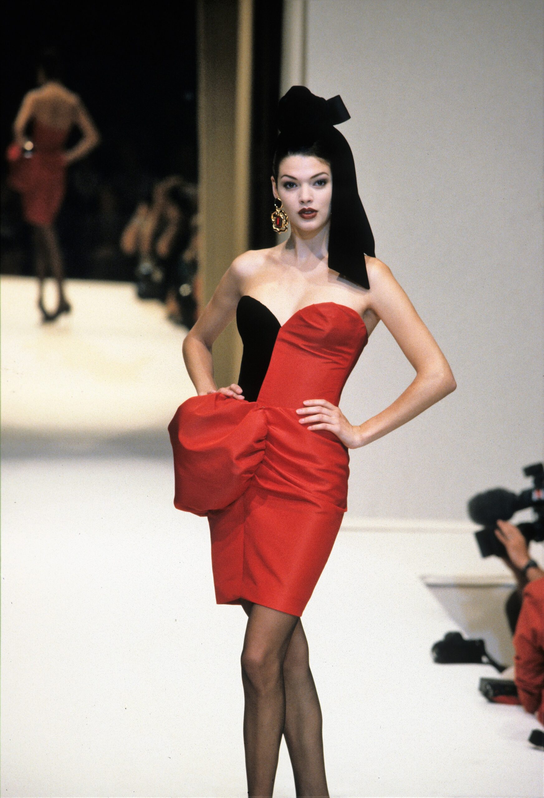 Givenchy F/W 95 Couture Look 34