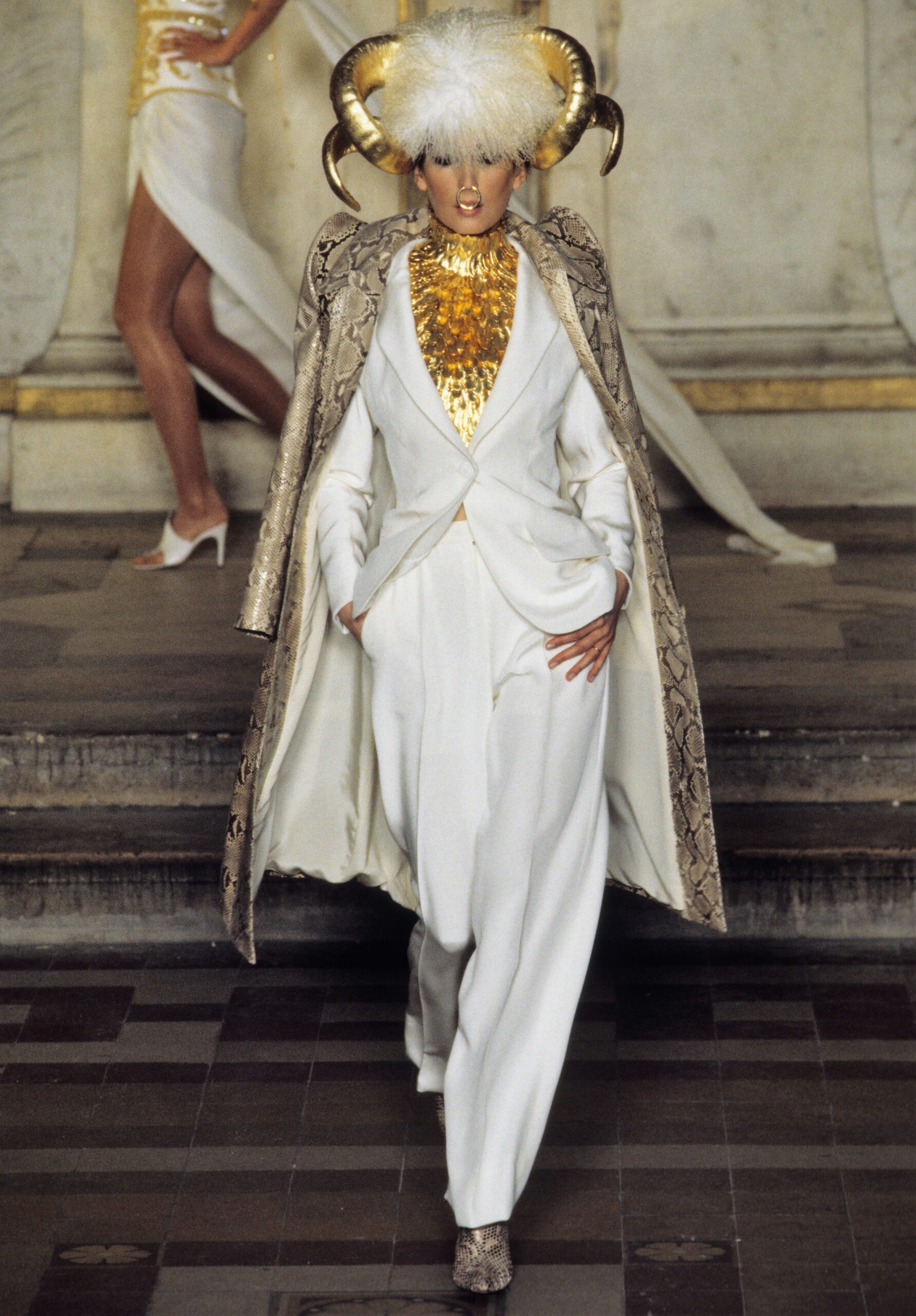 Givenchy S/S 97 Couture Look 33