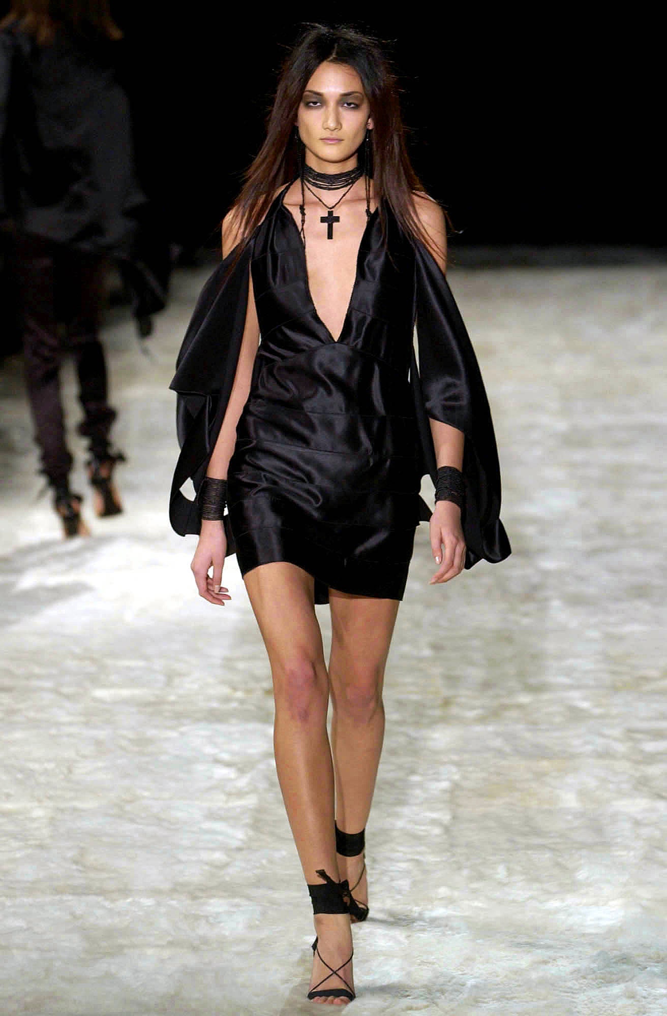 Gucci F/W 02 Look 35