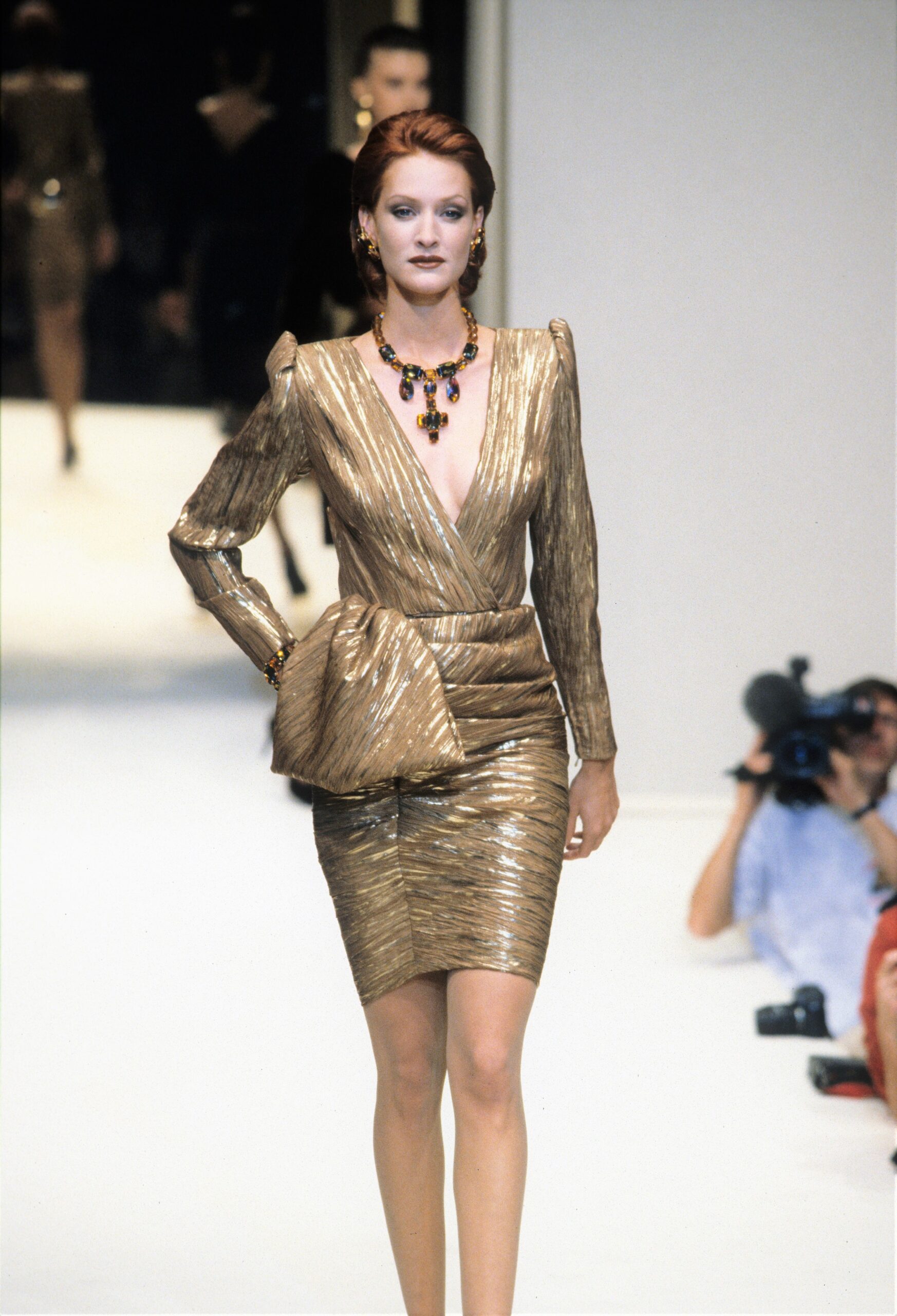 Givenchy F/W 95 Couture Look 37