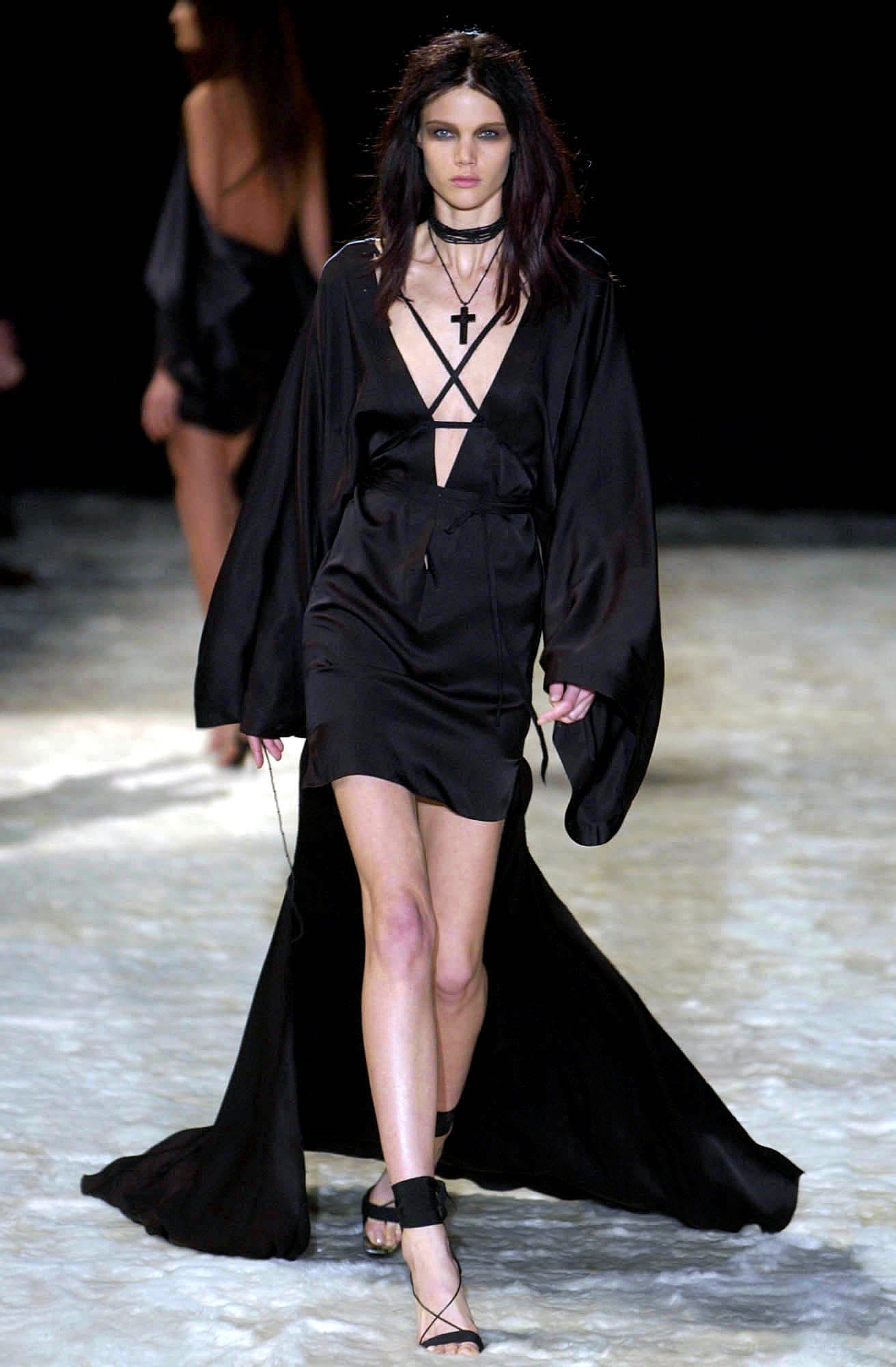 Gucci F/W 02 Look 36