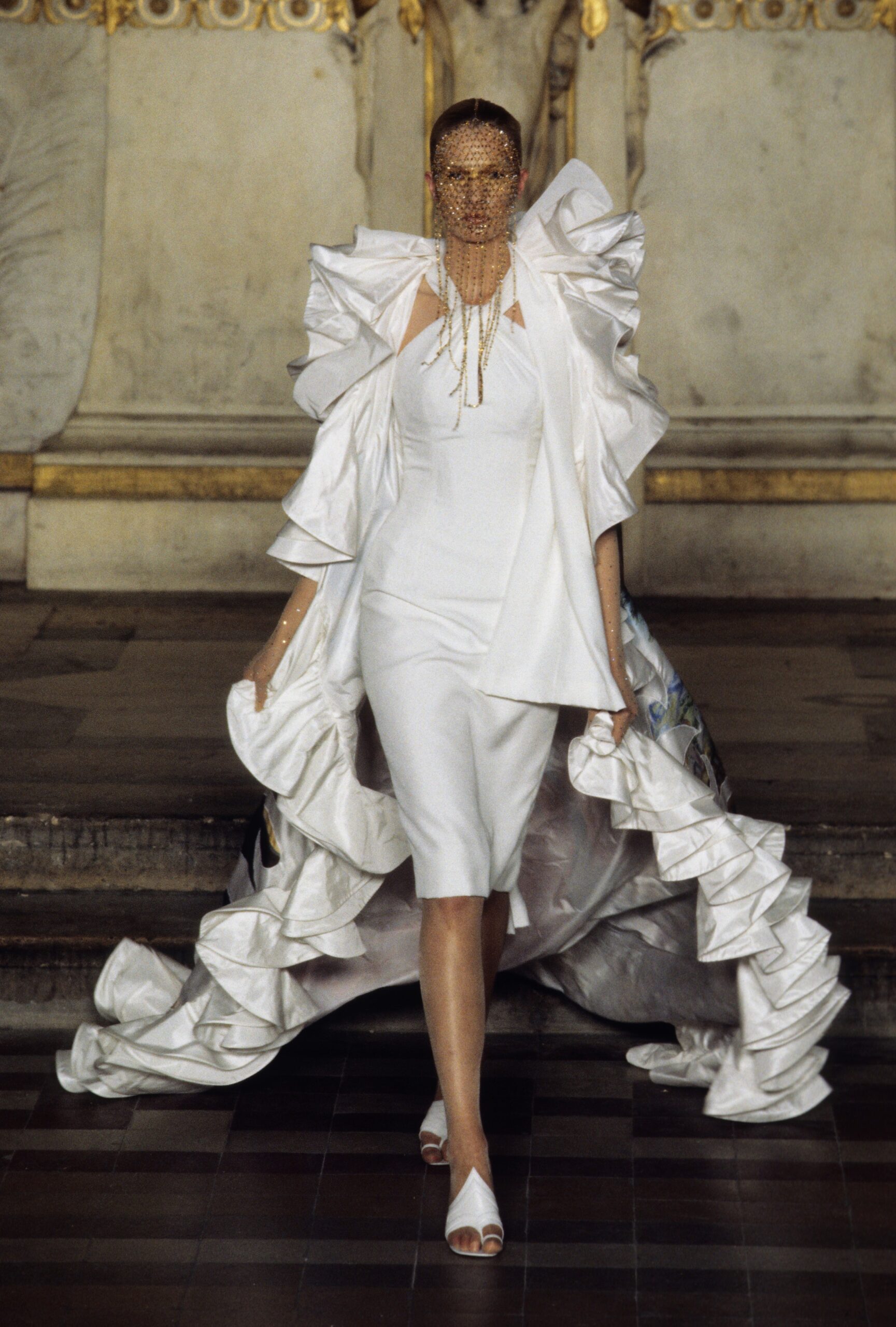 Givenchy S/S 97 Couture Look 36