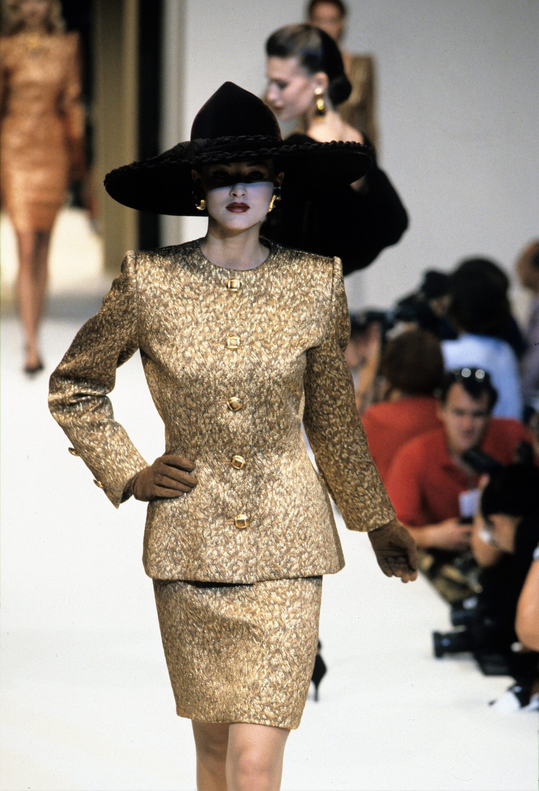 Givenchy F/W 95 Couture Look 39