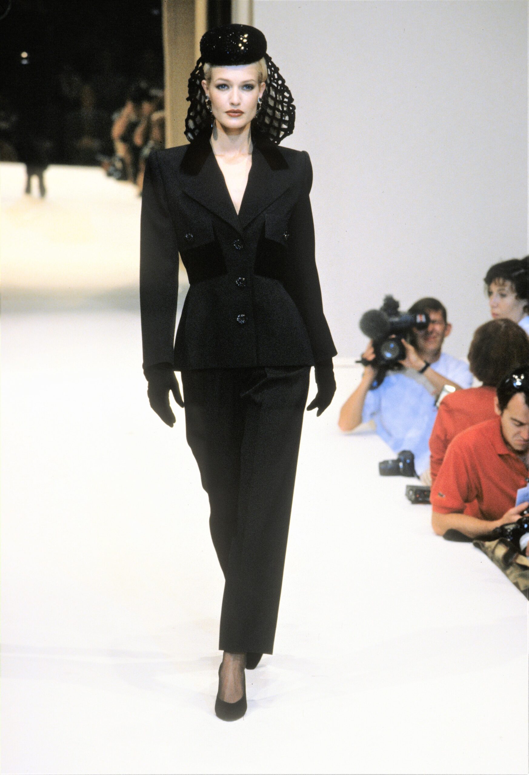 Givenchy F/W 95 Couture Look 60