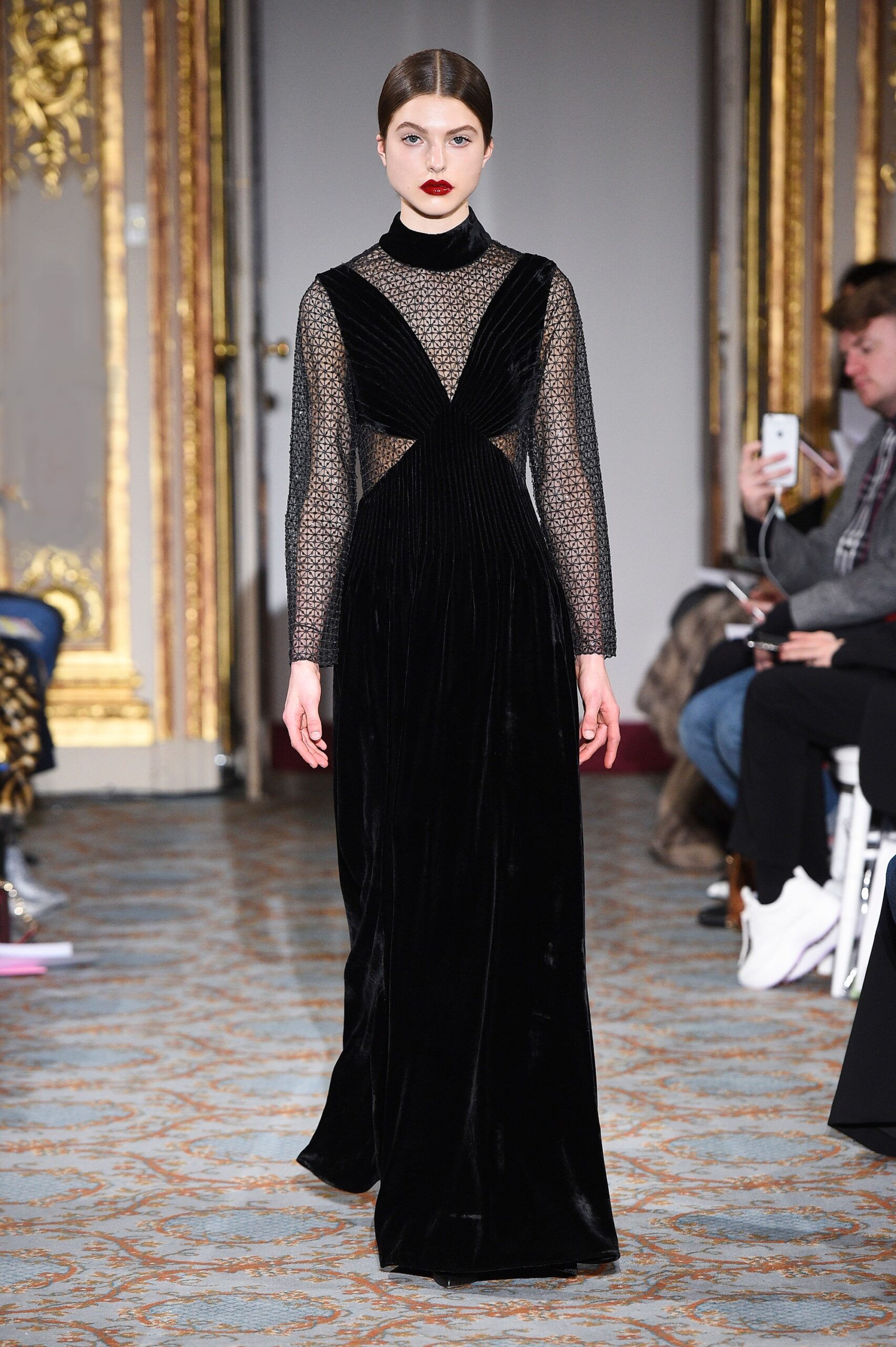 Huishan Zhang F/W 18 Look 7