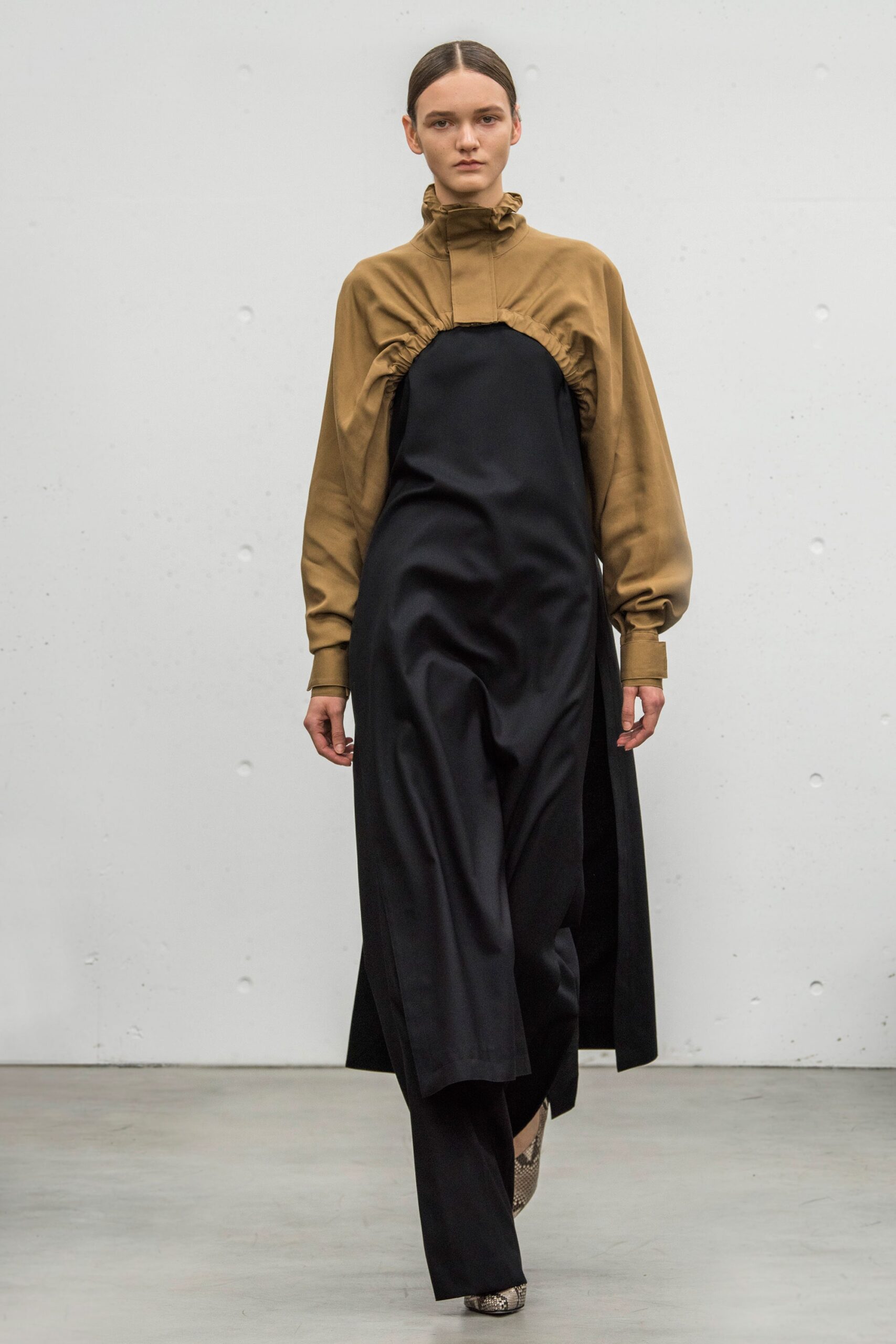 Hyke Tokyo S/S 18 Look 8
