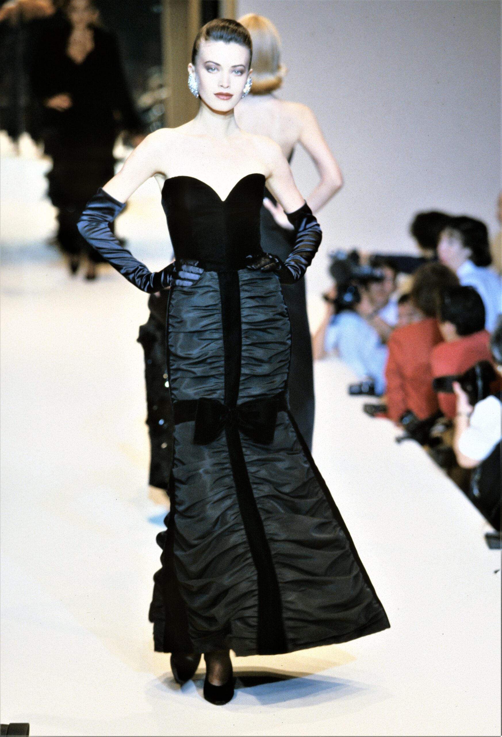 Givenchy F/W 95 Couture Look 85