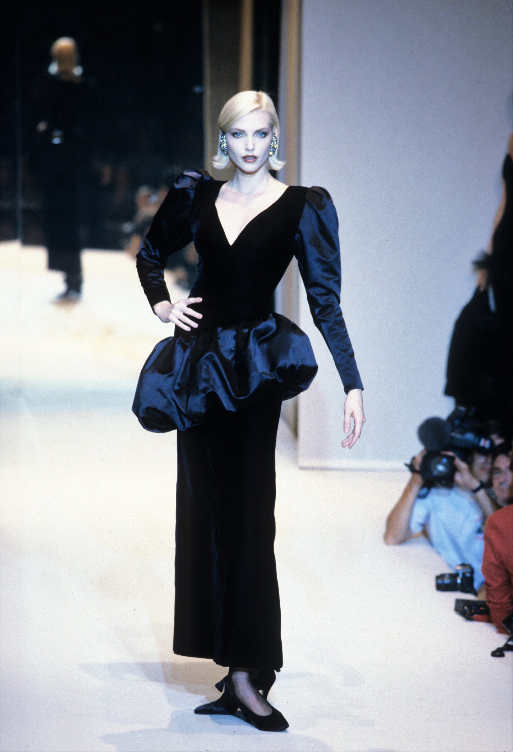 Givenchy F/W 95 Couture Look 87