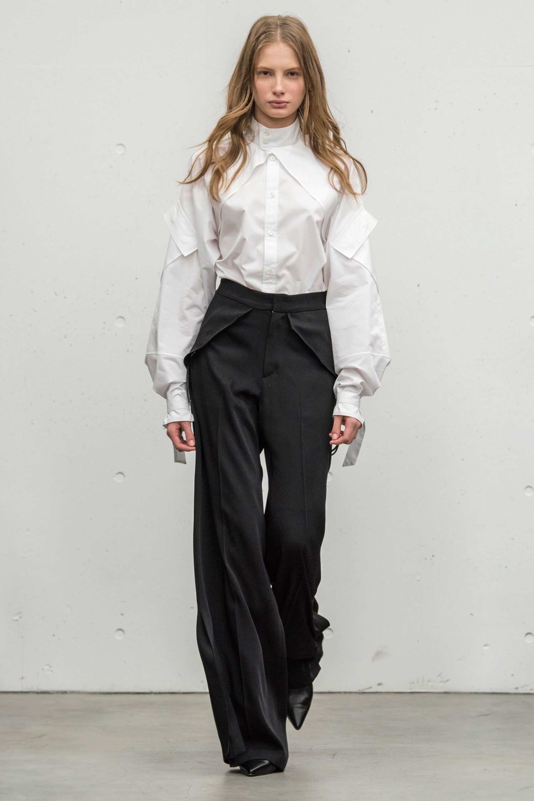 Hyke Tokyo S/S 18 Look 9