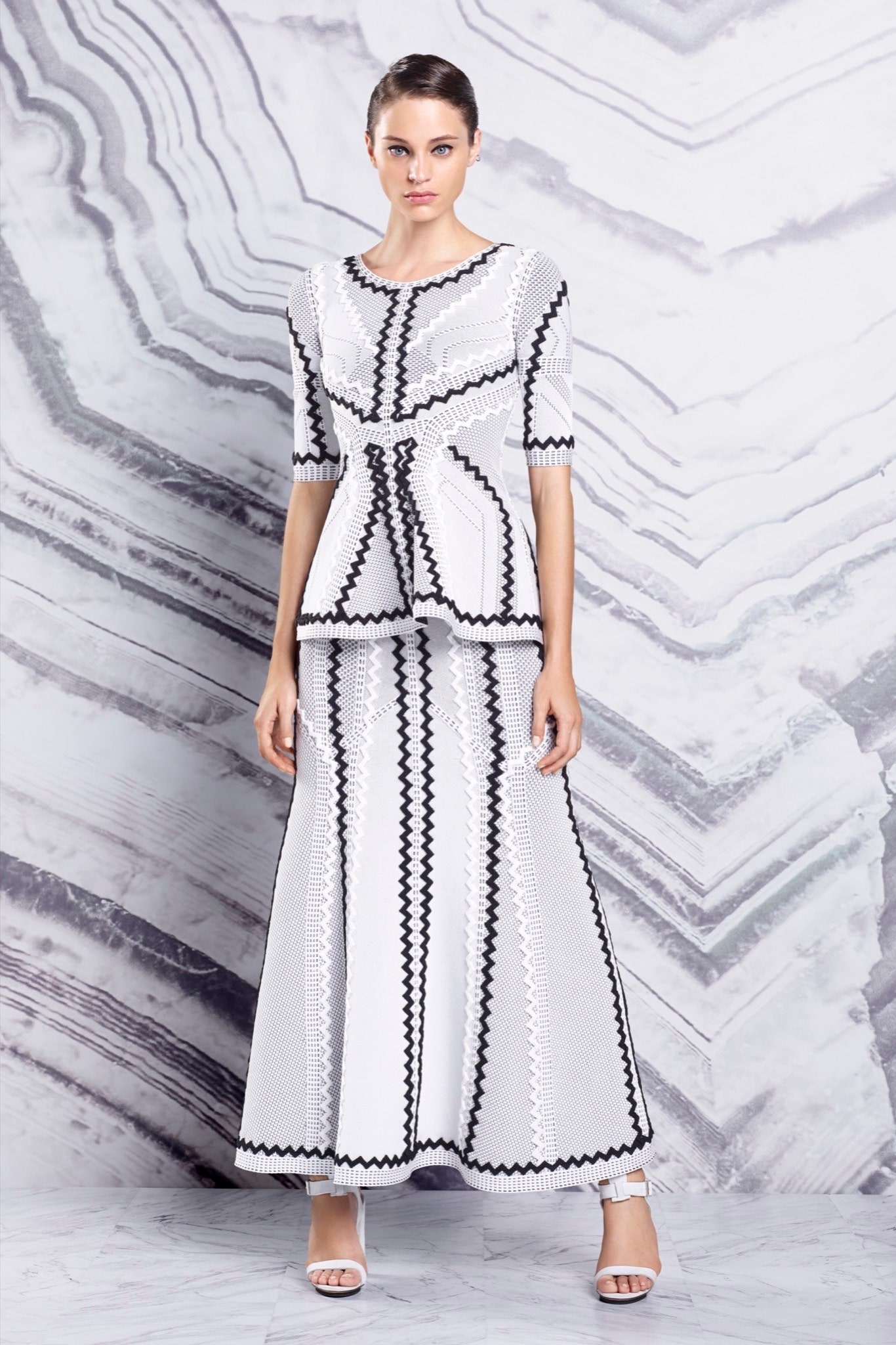 Hervé Léger by Max Azria Resort 16 Look 3