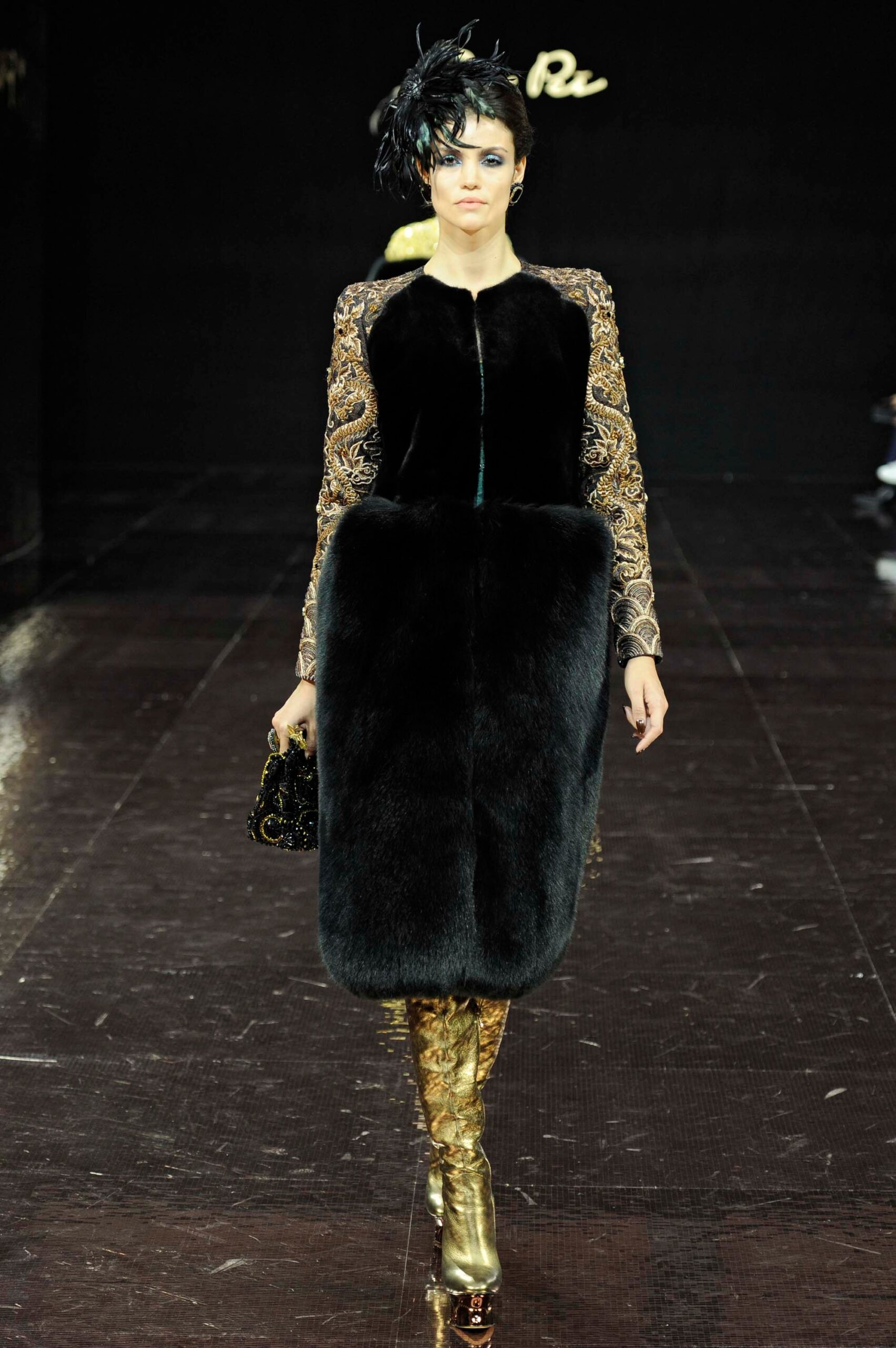 Guo Pei F/W 16 Couture Look 10