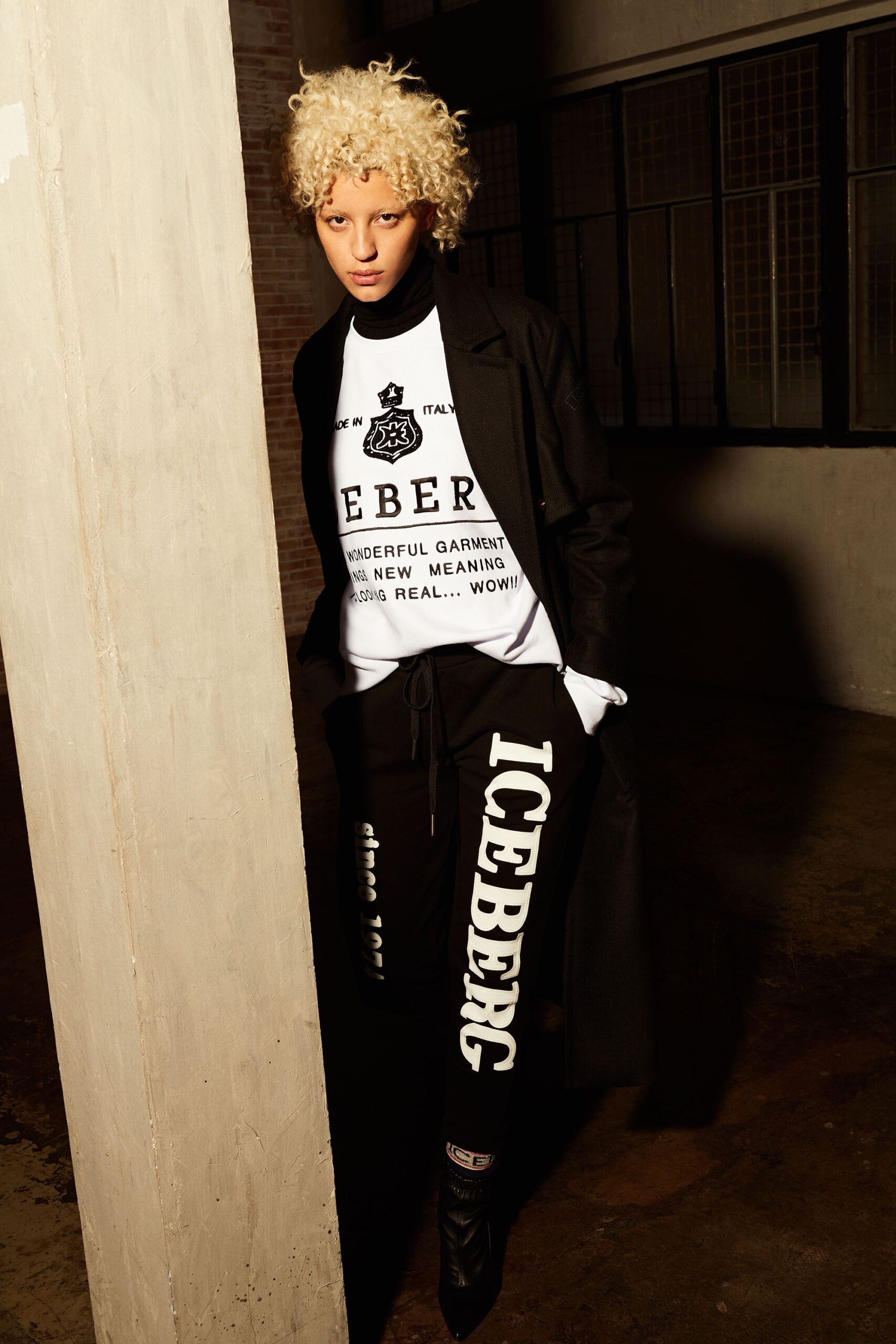 Iceberg F/W 18 Look 9