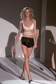Gucci S/S 00 Look 29