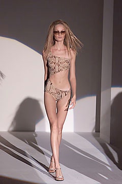 Gucci S/S 00 Look 33
