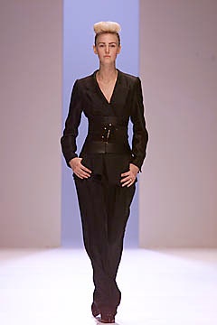 Givenchy S/S 01 Look 2