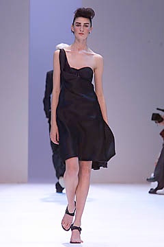 Givenchy S/S 01 Look 4