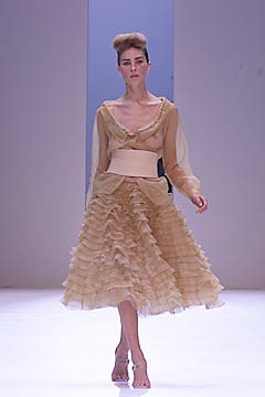 Givenchy S/S 01 Look 7