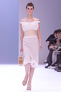 Givenchy S/S 01 Look 10