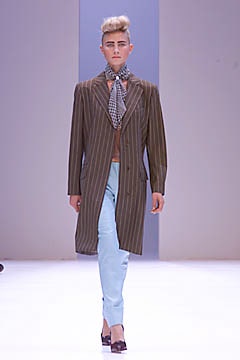 Givenchy S/S 01 Look 20