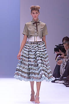 Givenchy S/S 01 Look 27